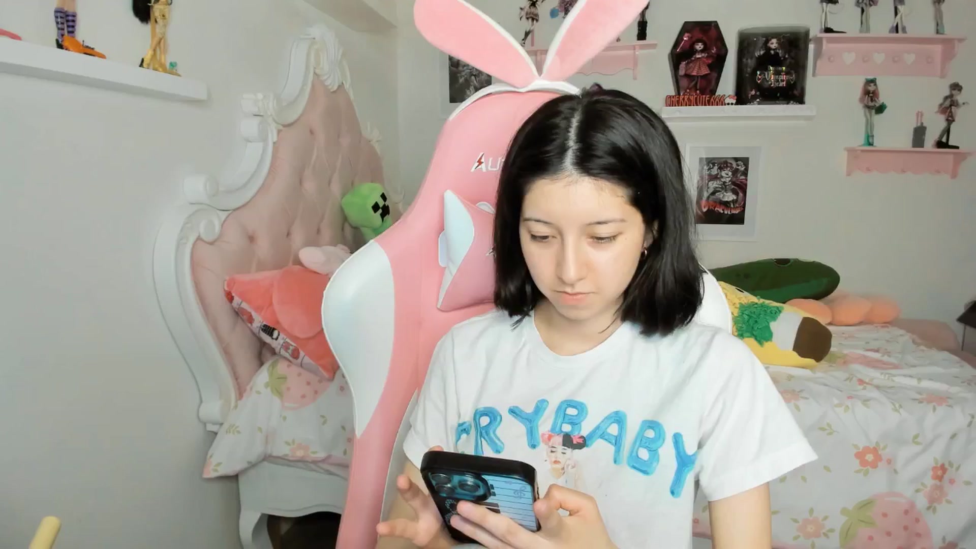 Gallery image thumbnail from Cherrycute666's myfreecams stream on, 03/27/2026, 02:16 image 9 of 20