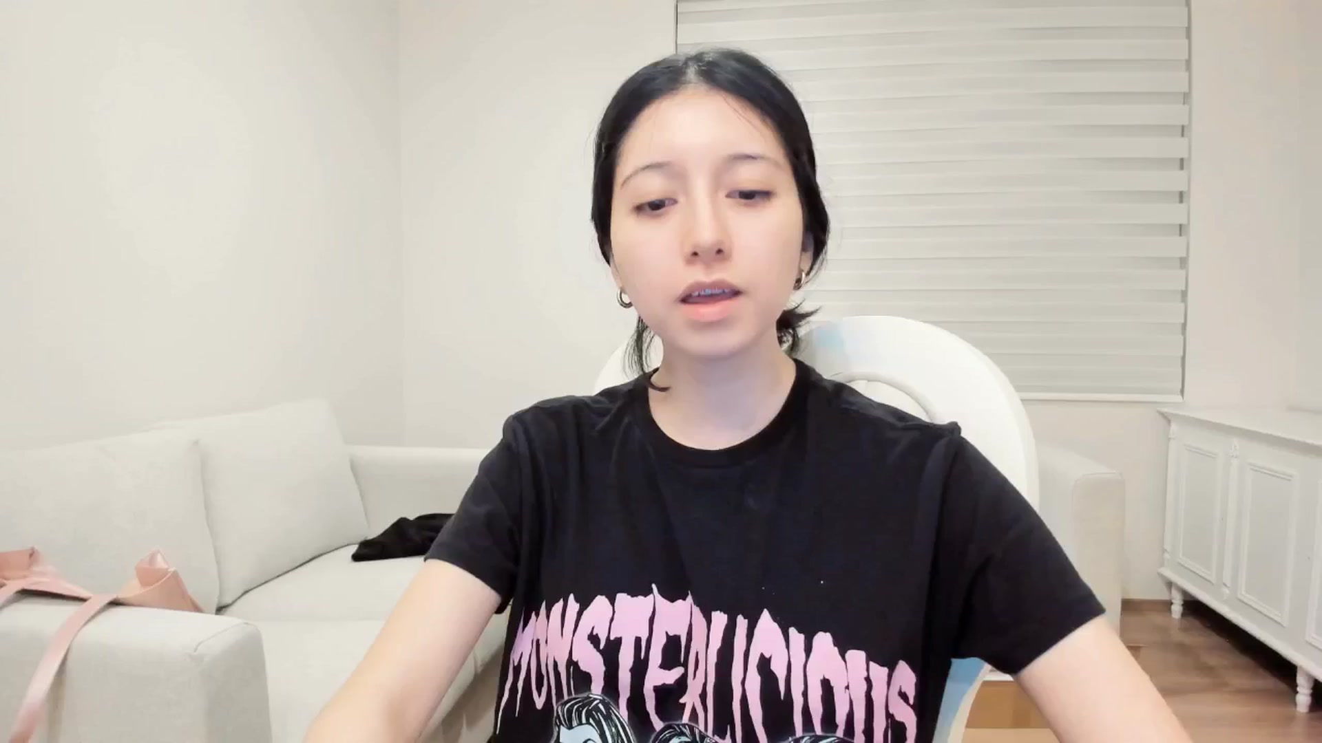 Gallery image thumbnail from Cherrycute666's myfreecams stream on, 04/10/2026, 04:45 image 2 of 20