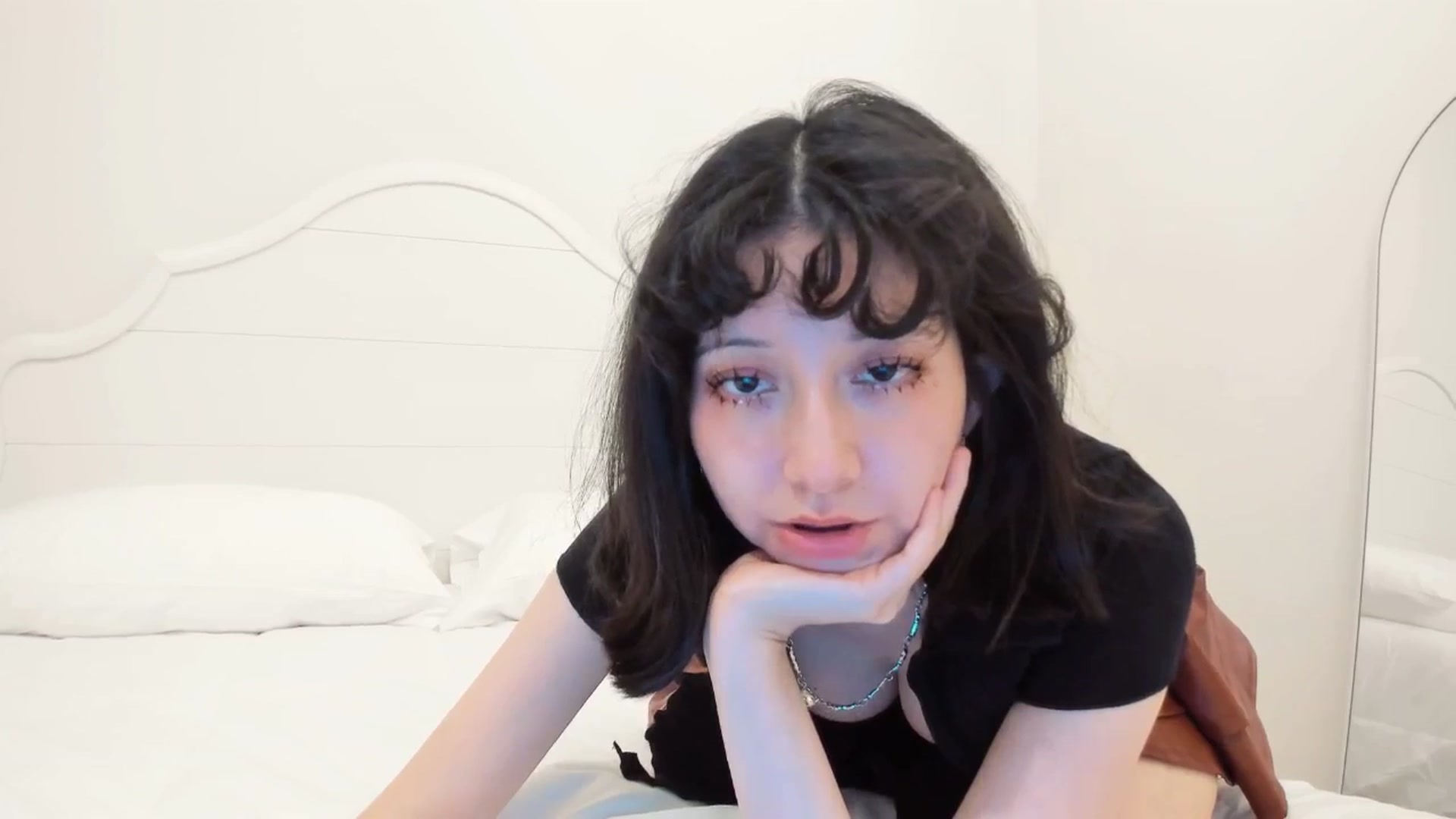 Gallery image thumbnail from Cherrycute666's myfreecams stream on, 04/12/2026, 02:57 image 9 of 20