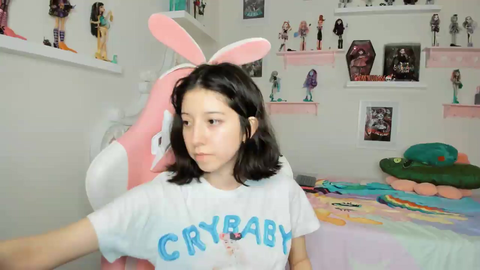 Gallery image thumbnail from Cherrycute666's myfreecams stream on, 04/22/2026, 03:54 image 9 of 20