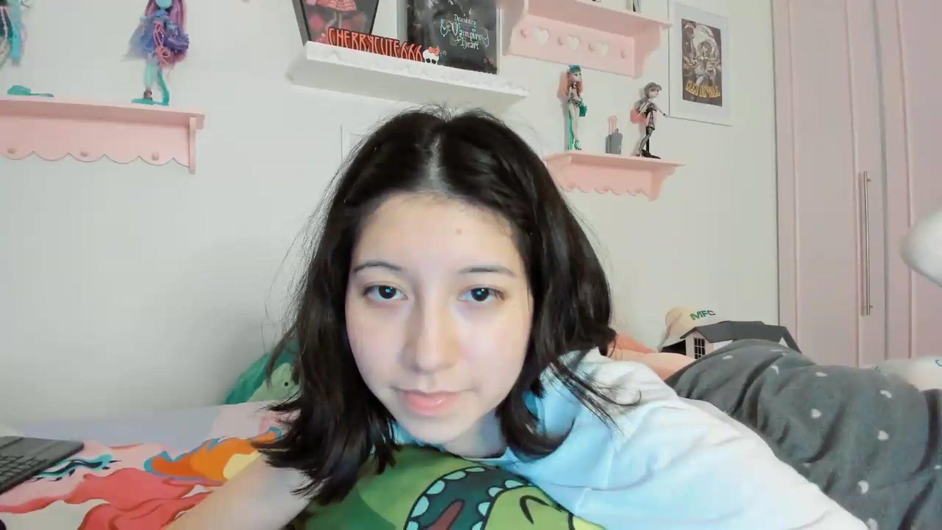 Gallery image thumbnail from Cherrycute666's myfreecams stream on, 04/22/2026, 05:30 image 9 of 20