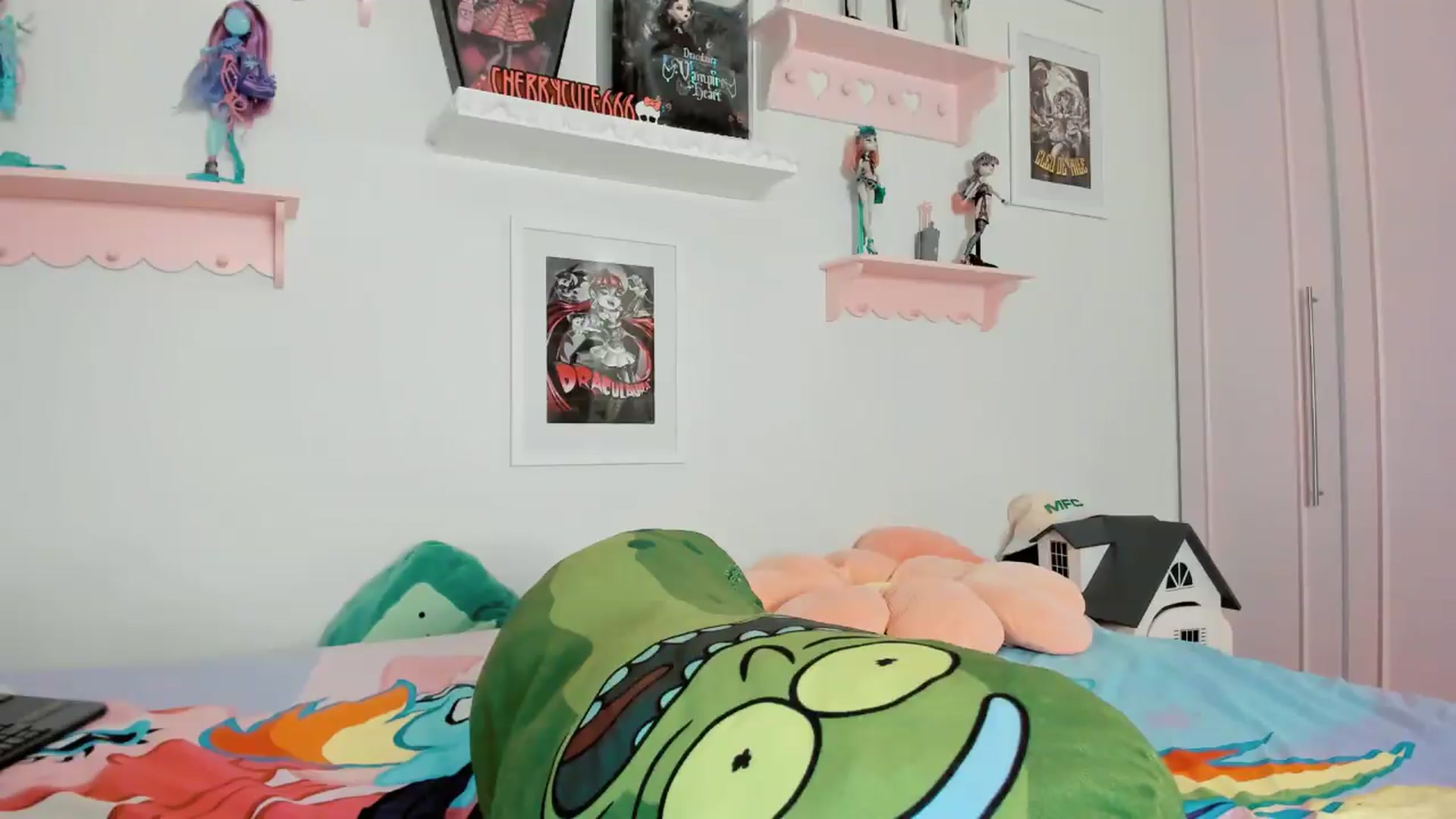 Gallery image thumbnail from Cherrycute666's myfreecams stream on, 04/22/2026, 05:30 image 11 of 20