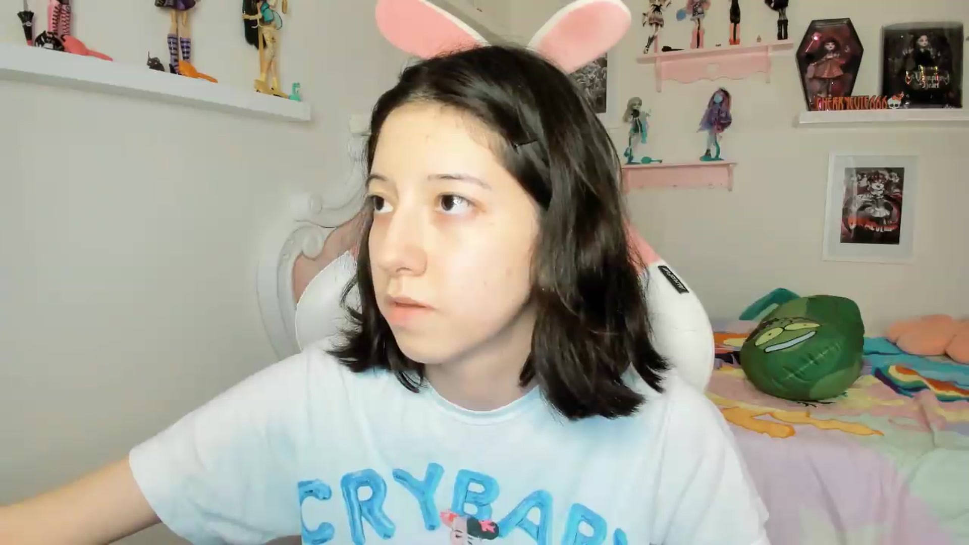 Gallery image thumbnail from Cherrycute666's myfreecams stream on, 04/22/2026, 05:30 image 12 of 20