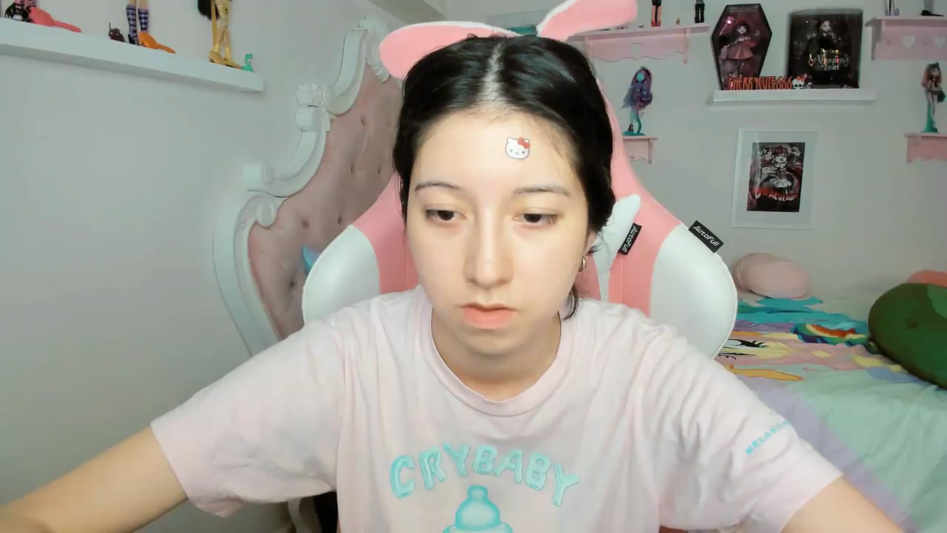 Gallery image thumbnail from Cherrycute666's myfreecams stream on, 04/23/2026, 06:53 image 16 of 20