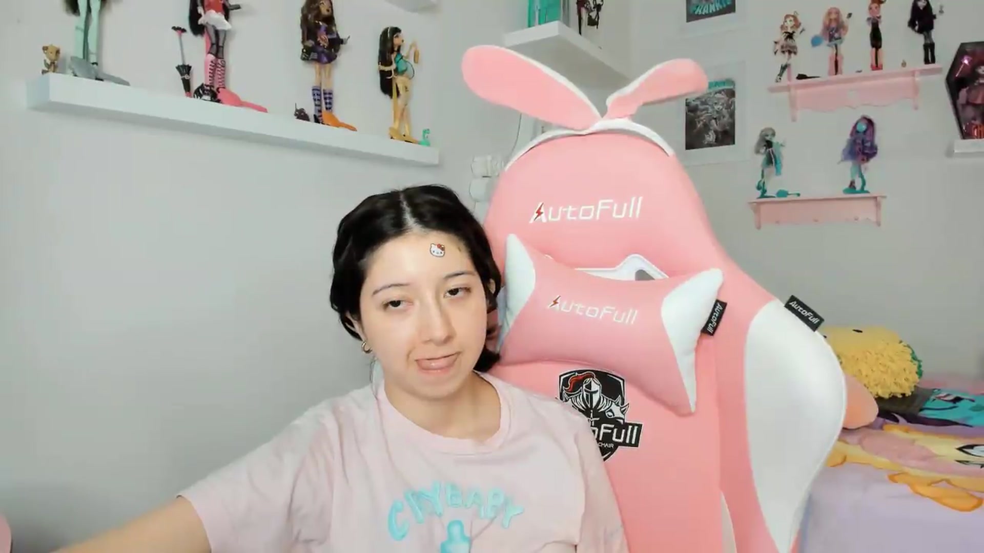Gallery image thumbnail from Cherrycute666's myfreecams stream on, 04/23/2026, 06:53 image 11 of 20