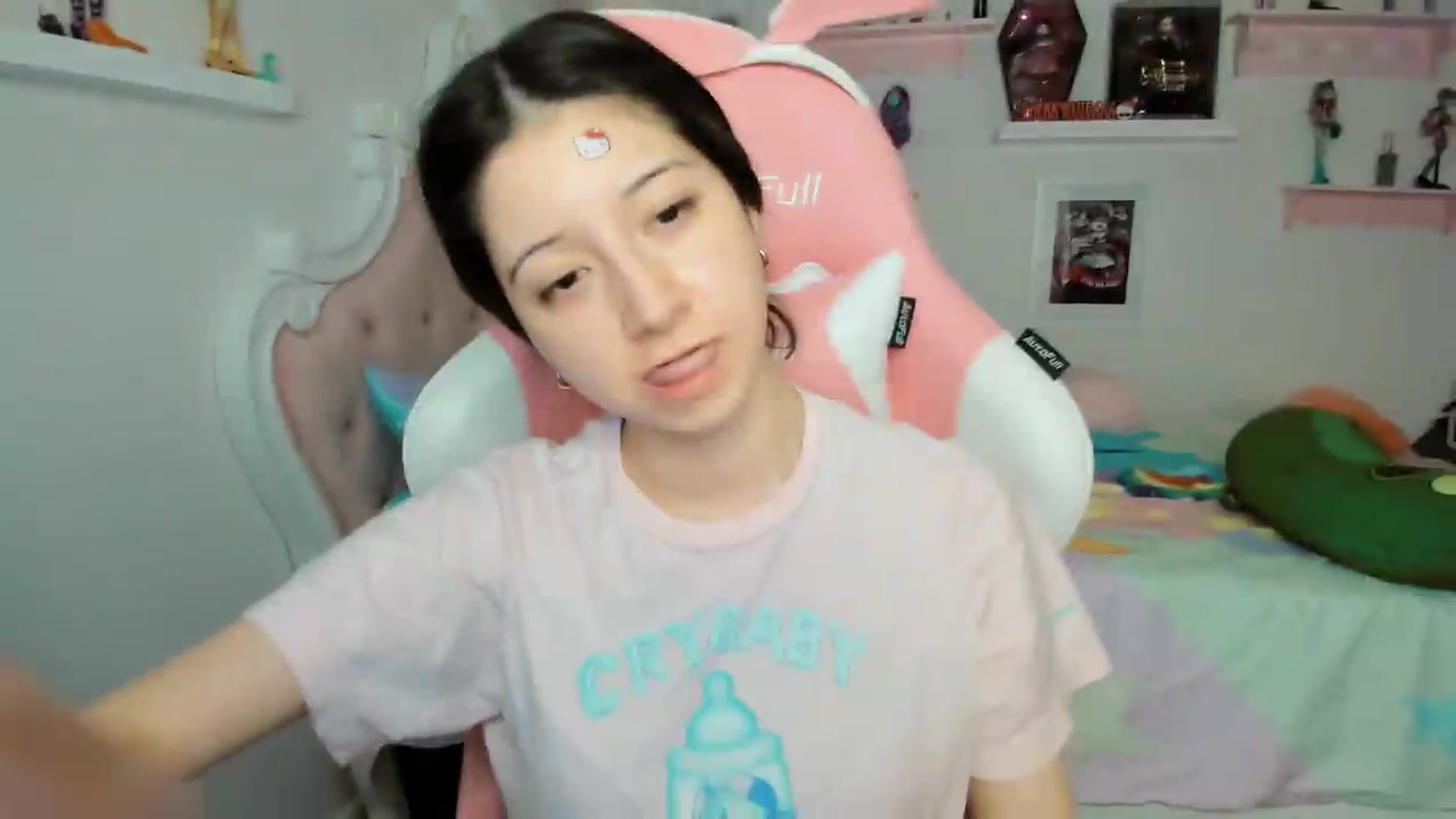Gallery image thumbnail from Cherrycute666's myfreecams stream on, 04/23/2026, 06:53 image 19 of 20