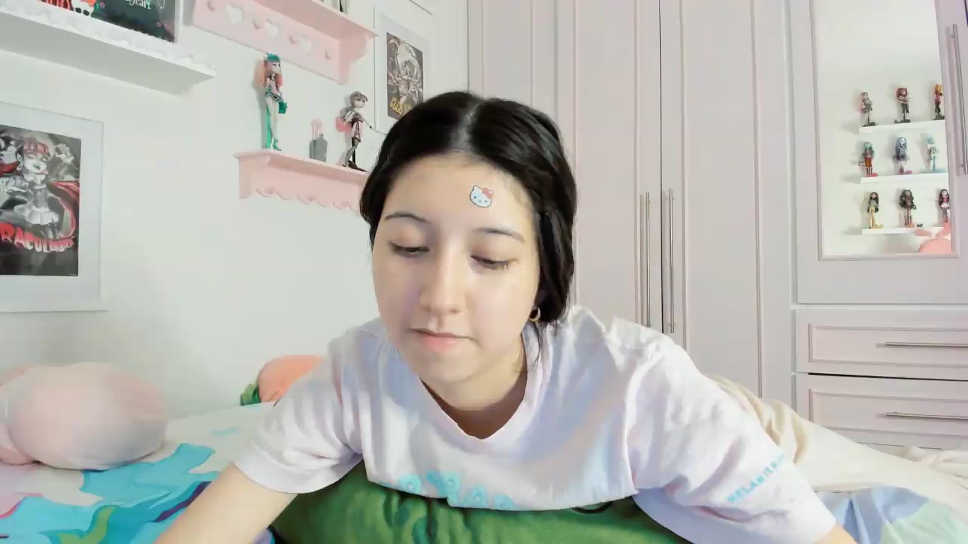 Gallery image thumbnail from Cherrycute666's myfreecams stream on, 04/23/2026, 06:53 image 1 of 20