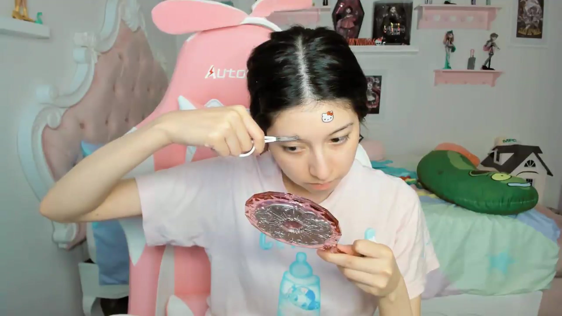 Gallery image thumbnail from Cherrycute666's myfreecams stream on, 04/23/2026, 06:53 image 18 of 20