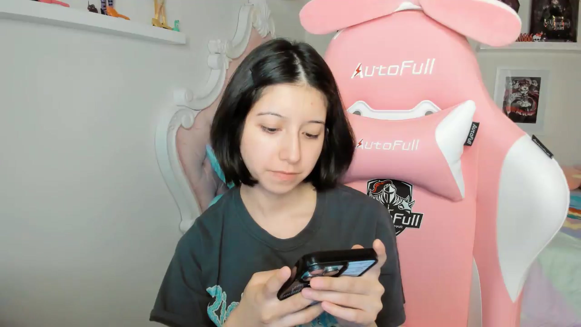 Gallery image thumbnail from Cherrycute666's myfreecams stream on, 04/24/2026, 04:01 image 2 of 20