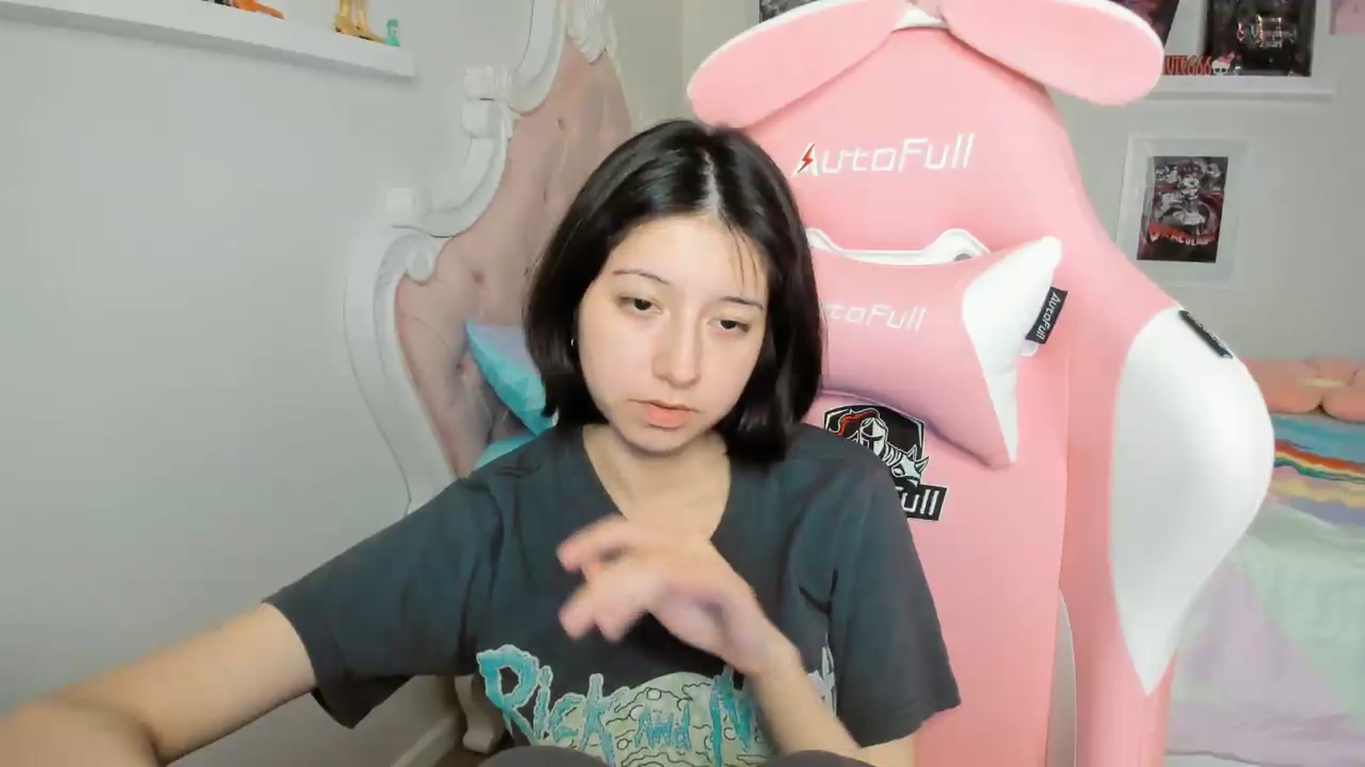 Gallery image thumbnail from Cherrycute666's myfreecams stream on, 04/24/2026, 06:53 image 4 of 20