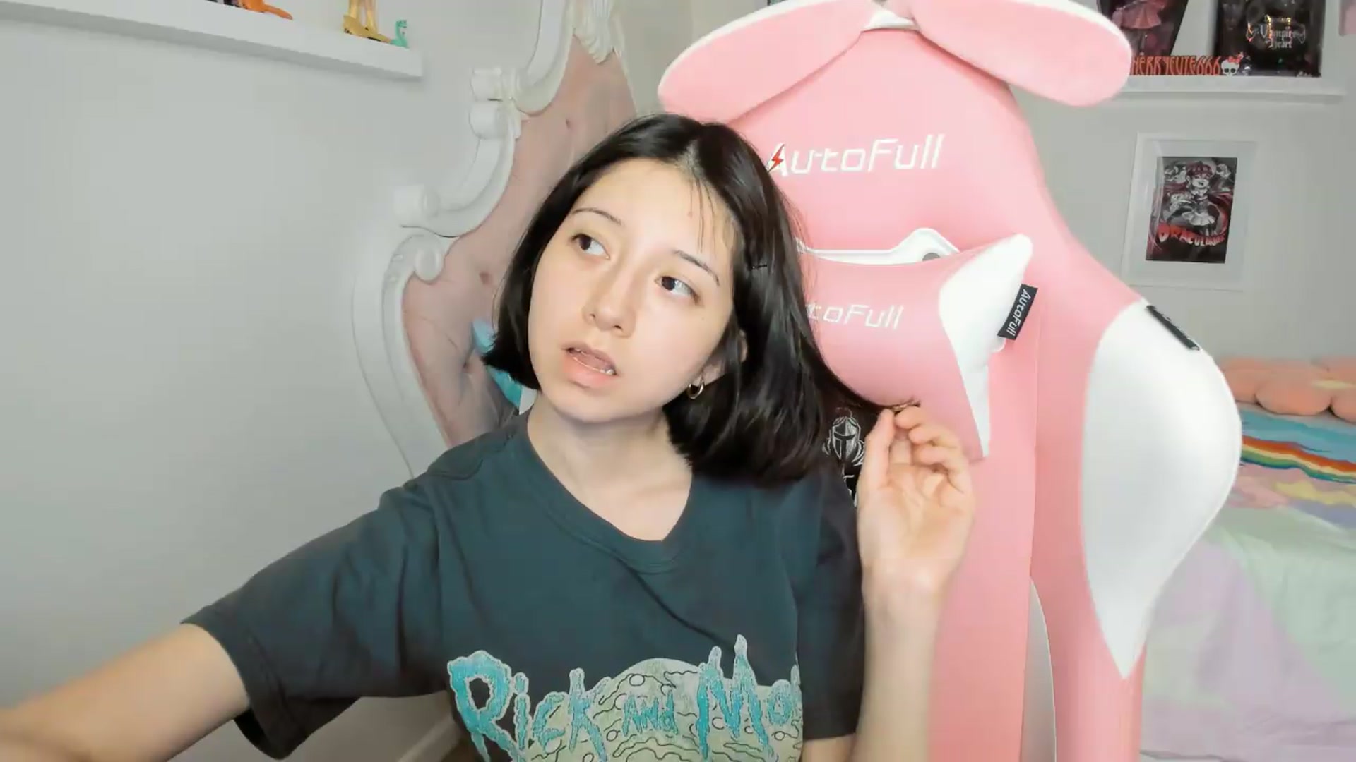 Gallery image thumbnail from Cherrycute666's myfreecams stream on, 04/24/2026, 06:53 image 2 of 20
