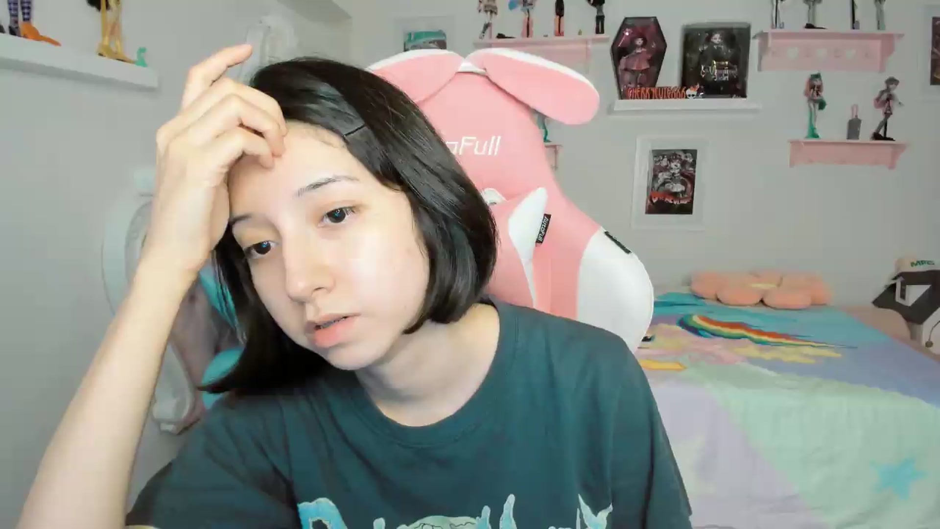 Gallery image thumbnail from Cherrycute666's myfreecams stream on, 04/24/2026, 08:12 image 1 of 20
