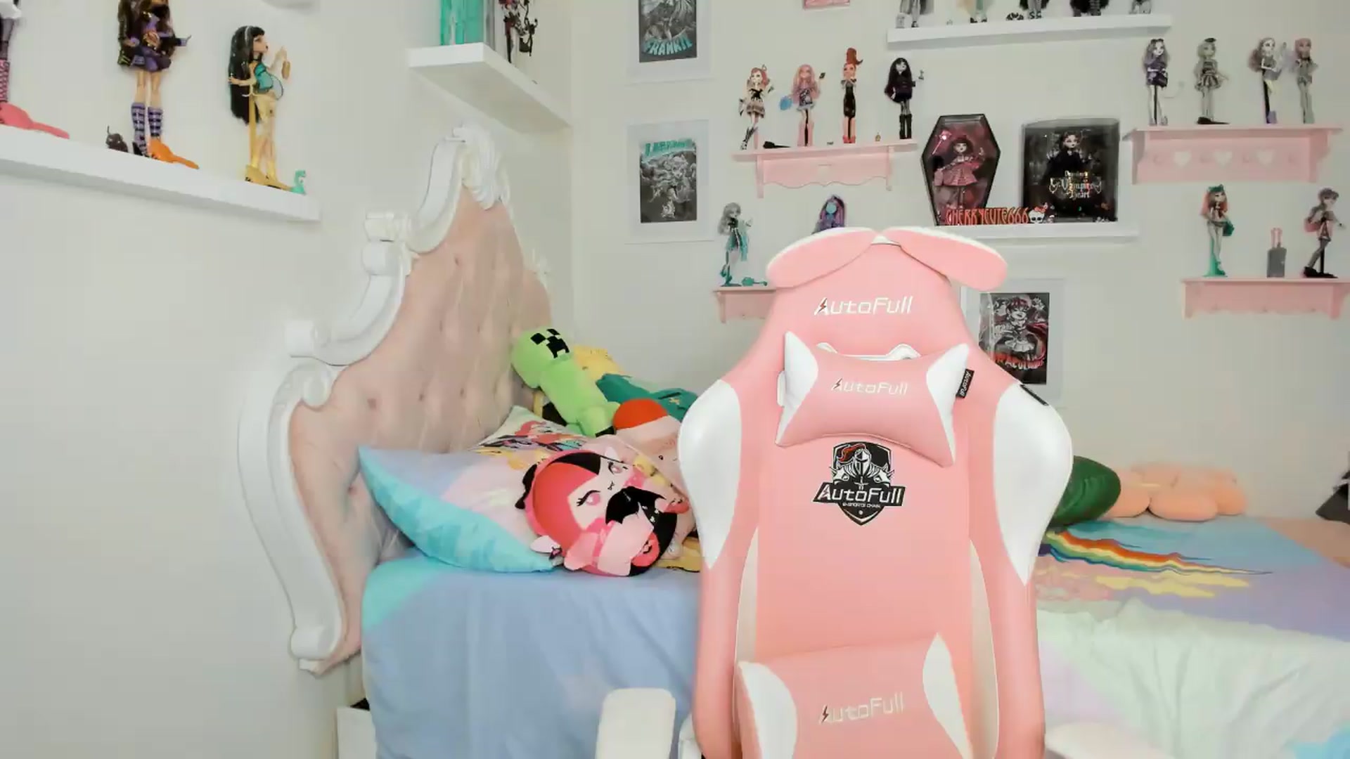 Gallery image thumbnail from Cherrycute666's myfreecams stream on, 04/25/2026, 06:38 image 16 of 20