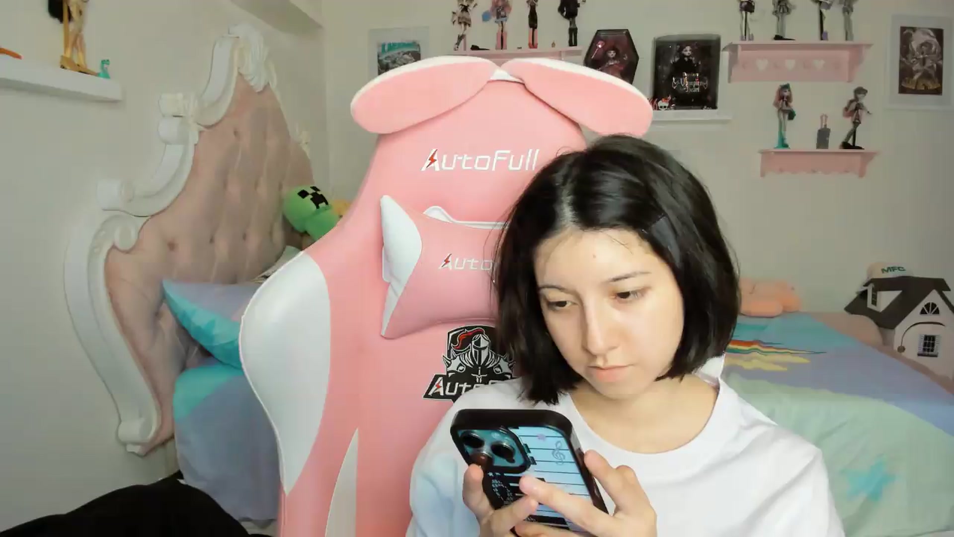 Gallery image thumbnail from Cherrycute666's myfreecams stream on, 04/25/2026, 06:38 image 20 of 20
