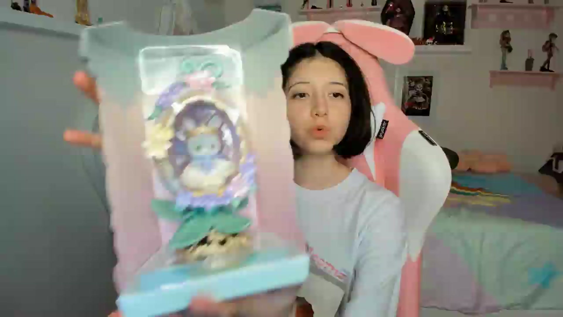 Gallery image thumbnail from Cherrycute666's myfreecams stream on, 04/25/2026, 06:38 image 15 of 20