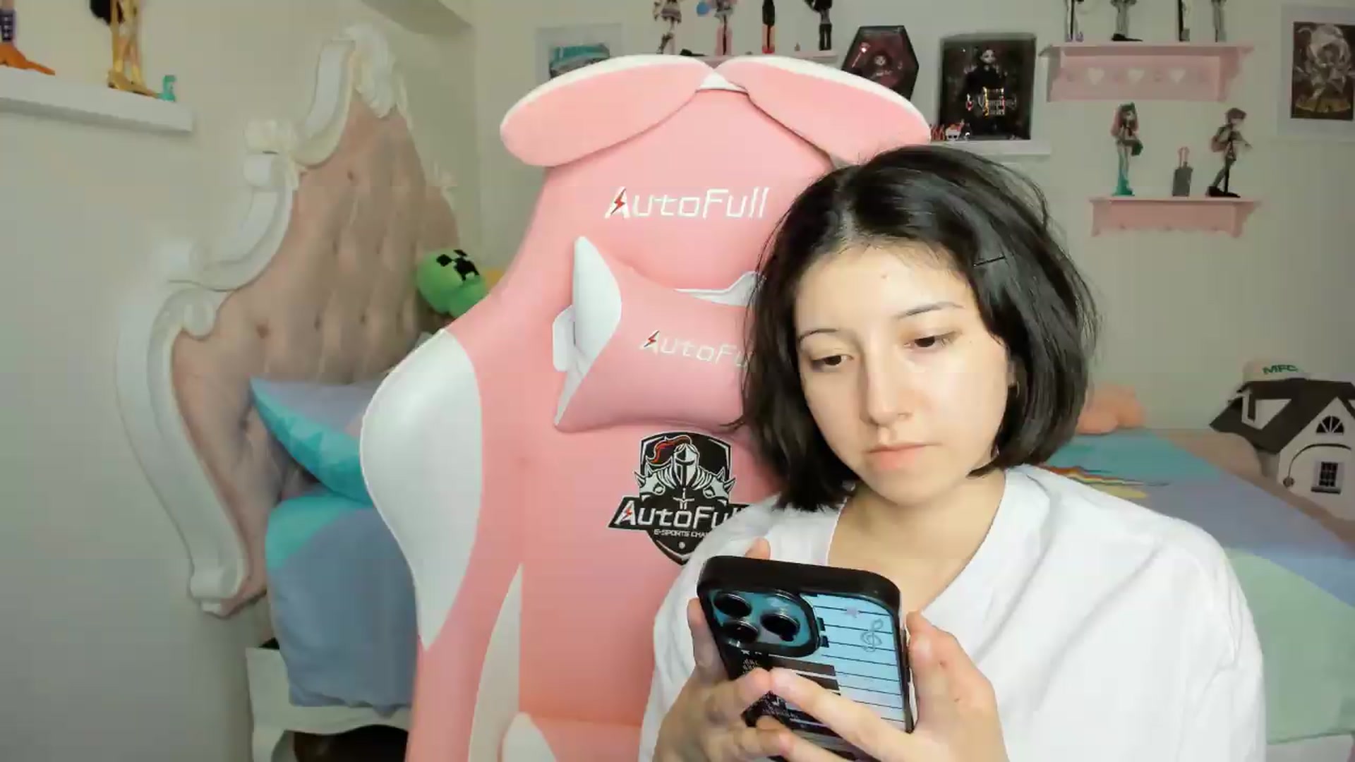 Gallery image thumbnail from Cherrycute666's myfreecams stream on, 04/25/2026, 08:45 image 16 of 20