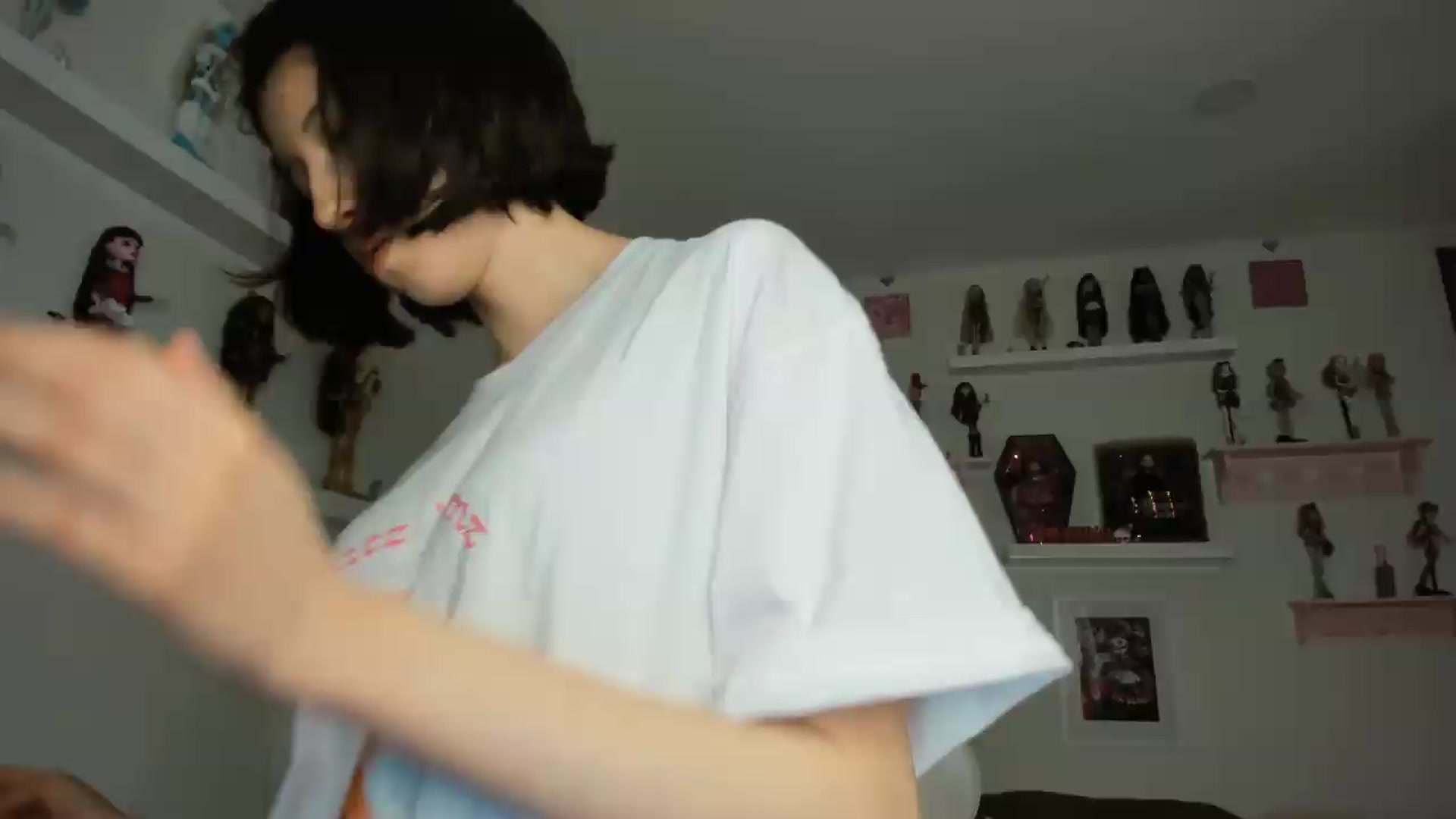 Gallery image thumbnail from Cherrycute666's myfreecams stream on, 04/25/2026, 08:45 image 11 of 20