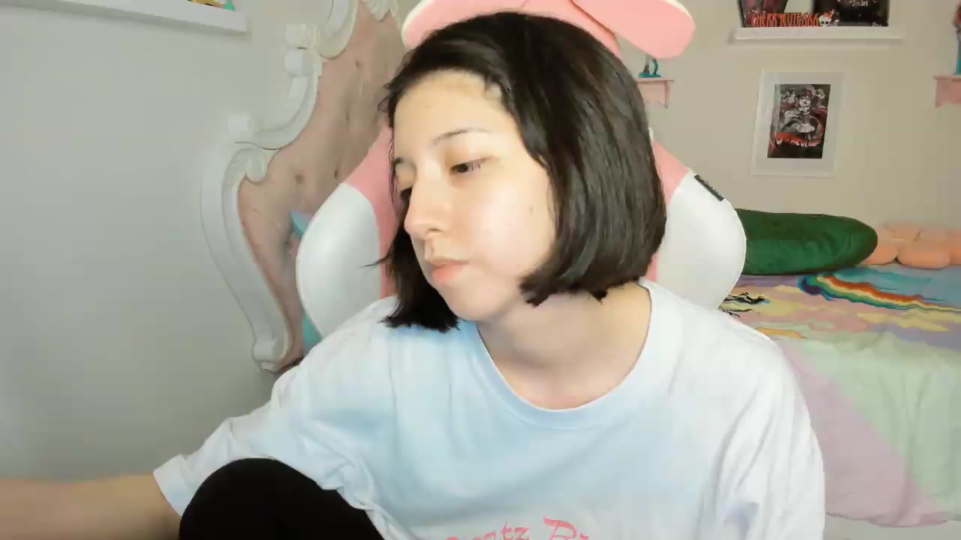 Gallery image thumbnail from Cherrycute666's myfreecams stream on, 04/25/2026, 08:45 image 10 of 20