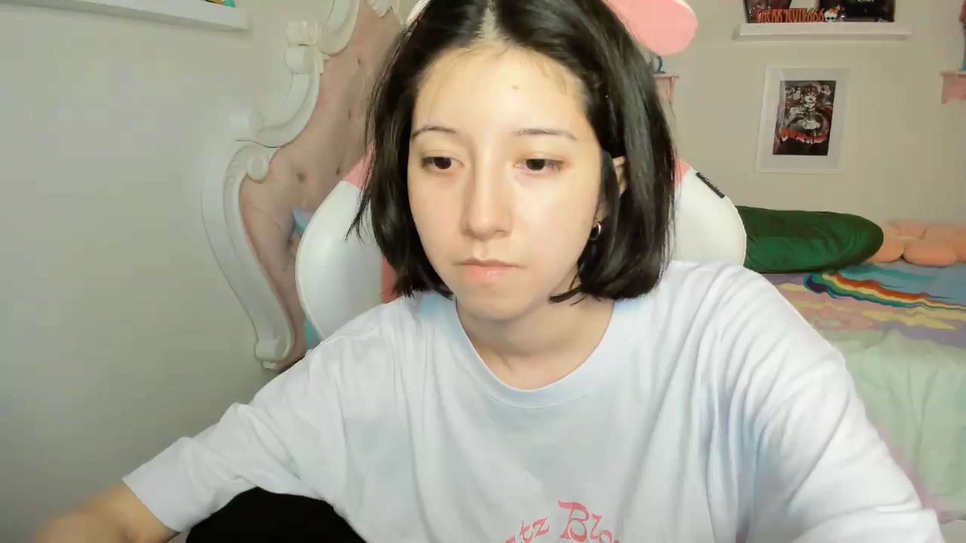 Gallery image thumbnail from Cherrycute666's myfreecams stream on, 04/25/2026, 08:45 image 9 of 20