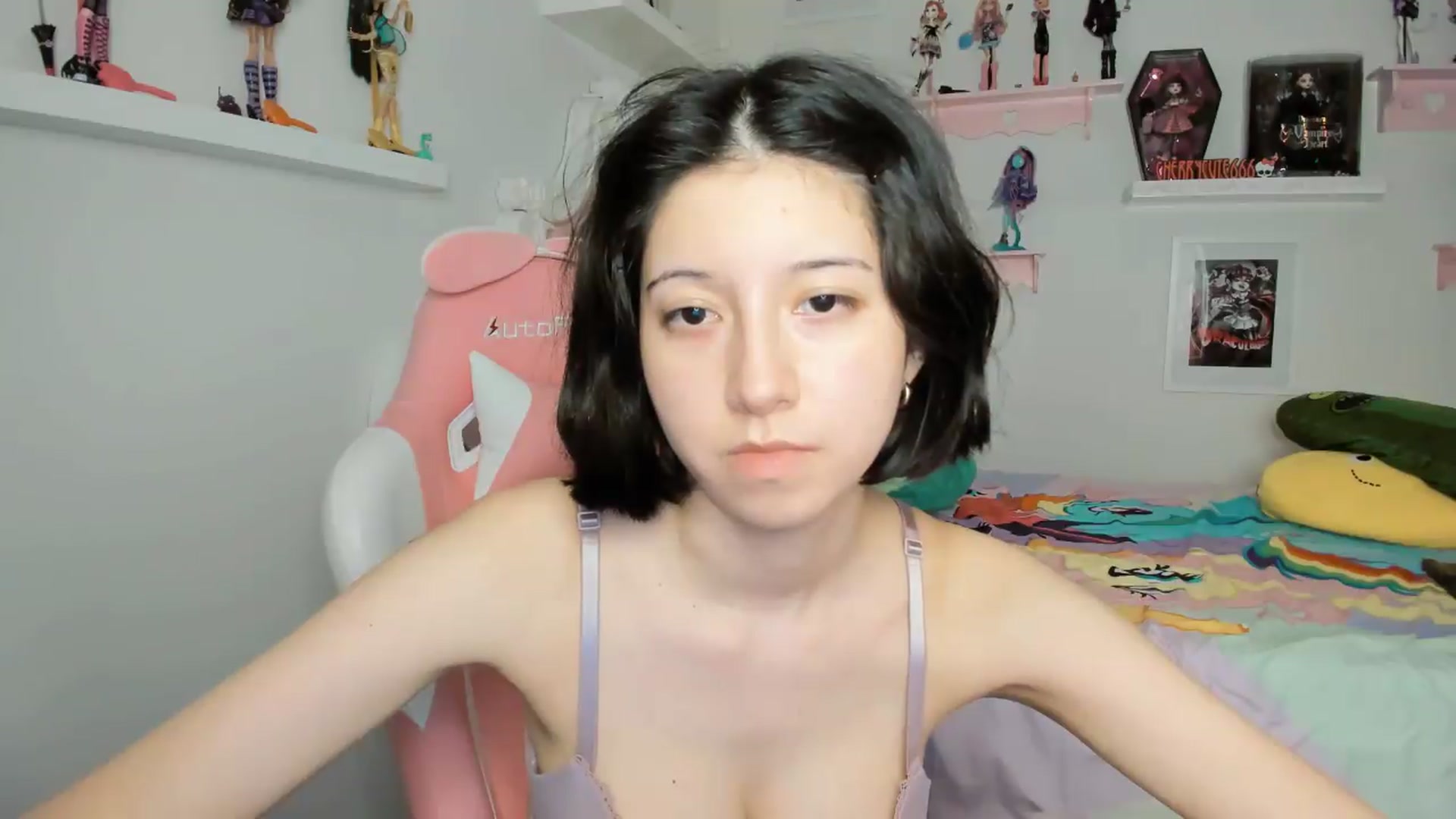 Gallery image thumbnail from Cherrycute666's myfreecams stream on, 04/27/2026, 06:02 image 7 of 20