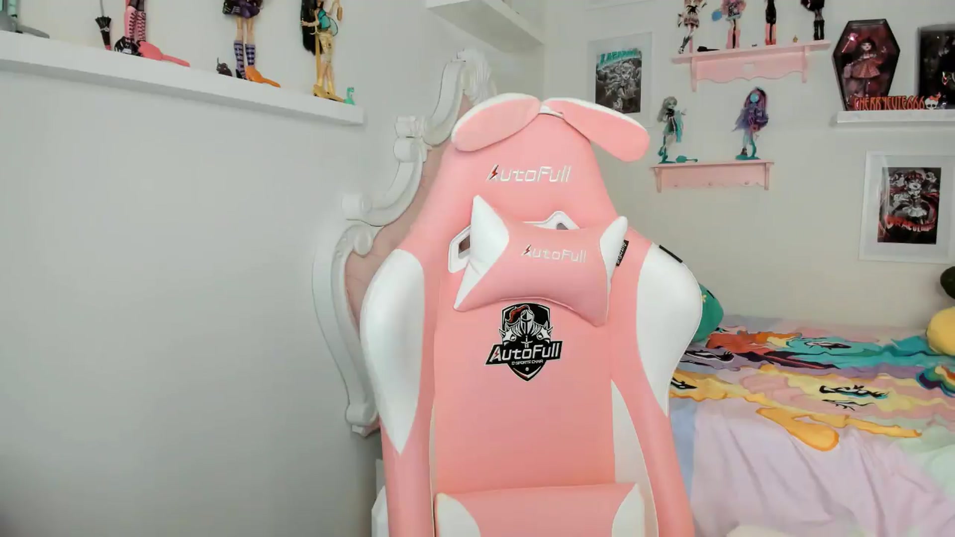 Gallery image thumbnail from Cherrycute666's myfreecams stream on, 04/27/2026, 06:02 image 16 of 20