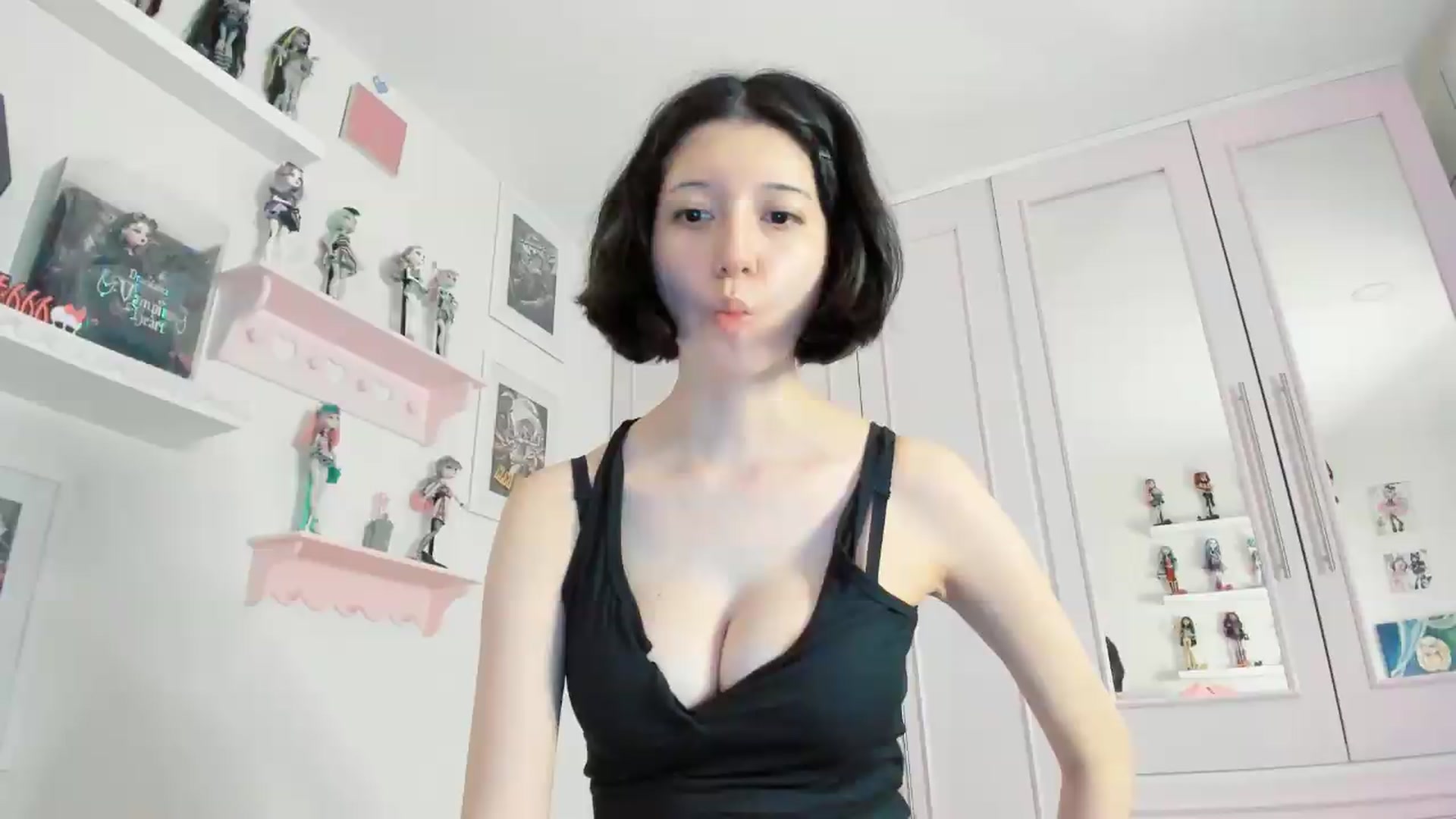 Gallery image thumbnail from Cherrycute666's myfreecams stream on, 04/28/2026, 08:06 image 10 of 20