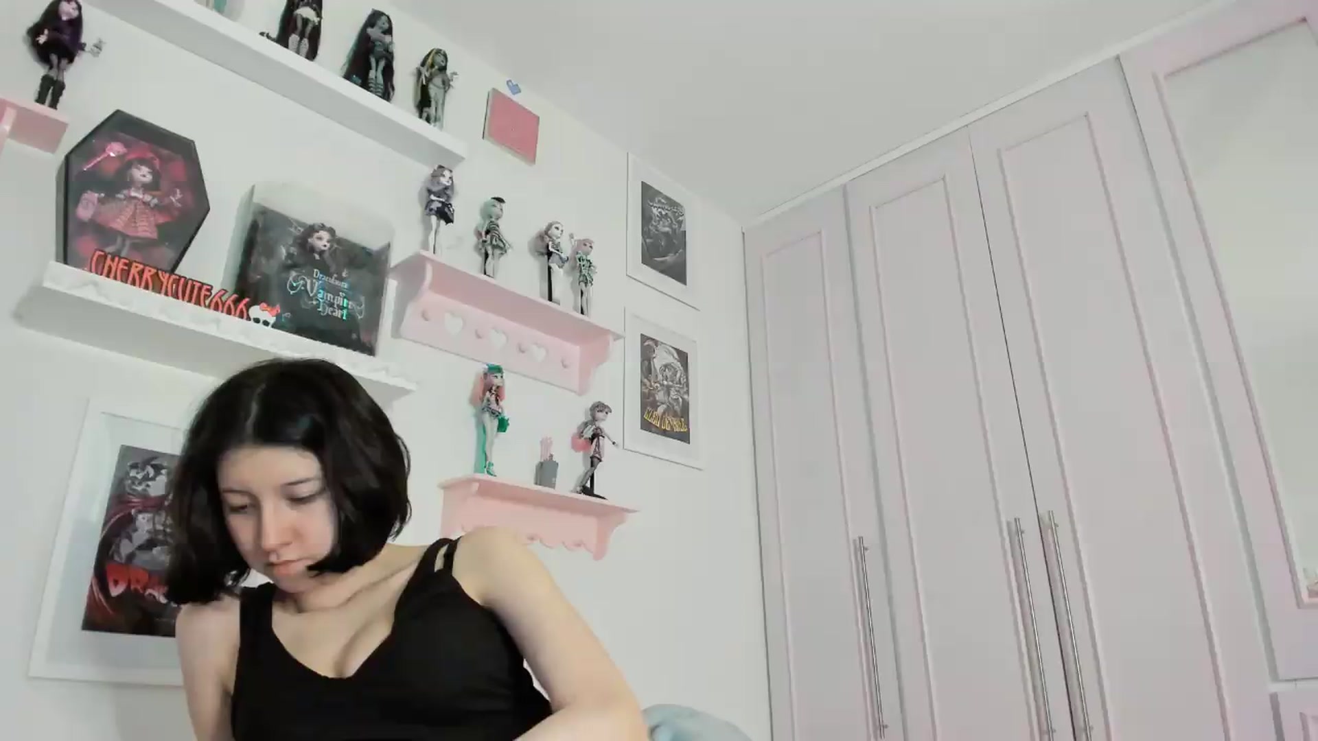 Gallery image thumbnail from Cherrycute666's myfreecams stream on, 04/28/2026, 08:06 image 18 of 20