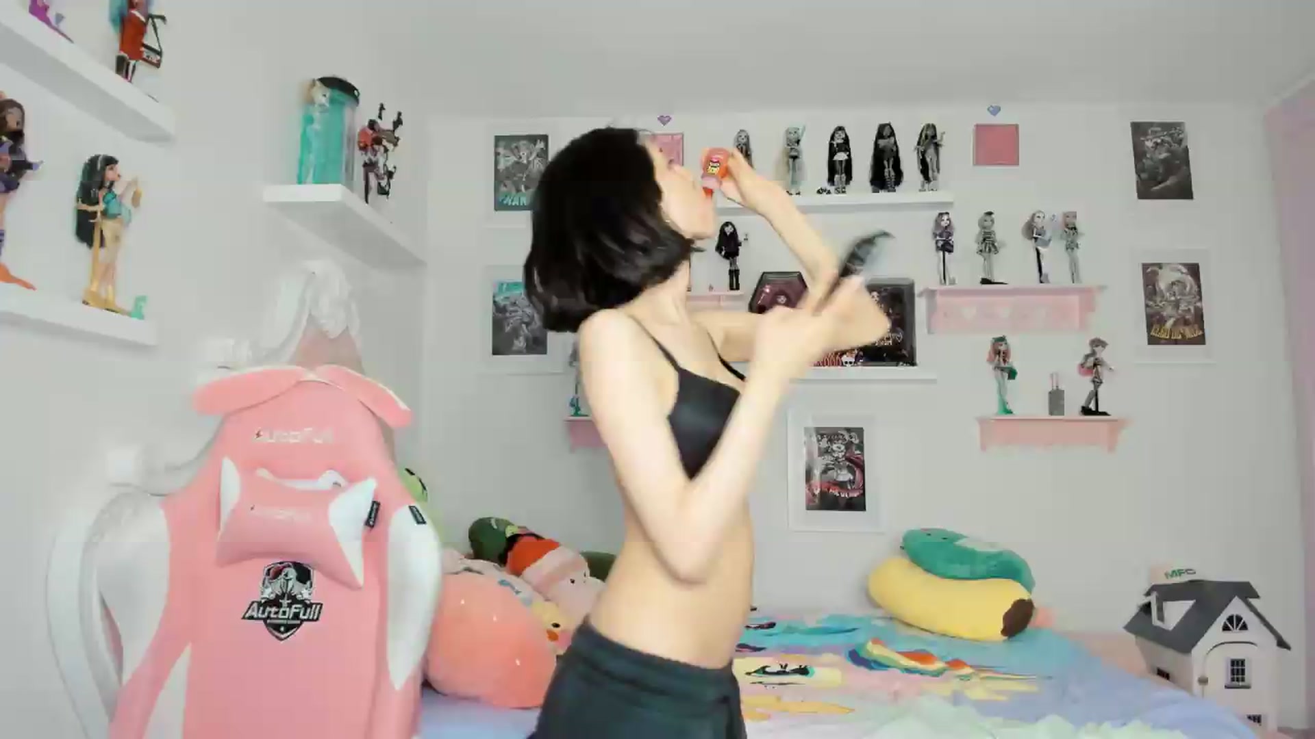 Gallery image thumbnail from Cherrycute666's myfreecams stream on, 04/29/2026, 07:39 image 10 of 20