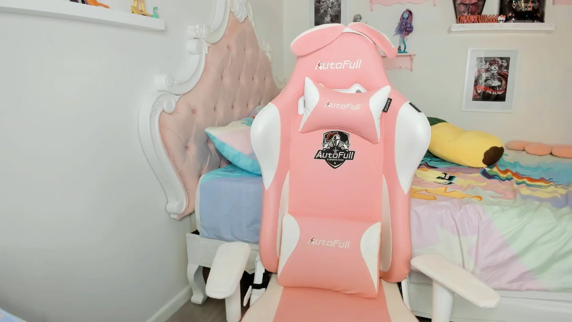 Gallery image thumbnail from Cherrycute666's myfreecams stream on, 05/03/2026, 07:07 image 6 of 20