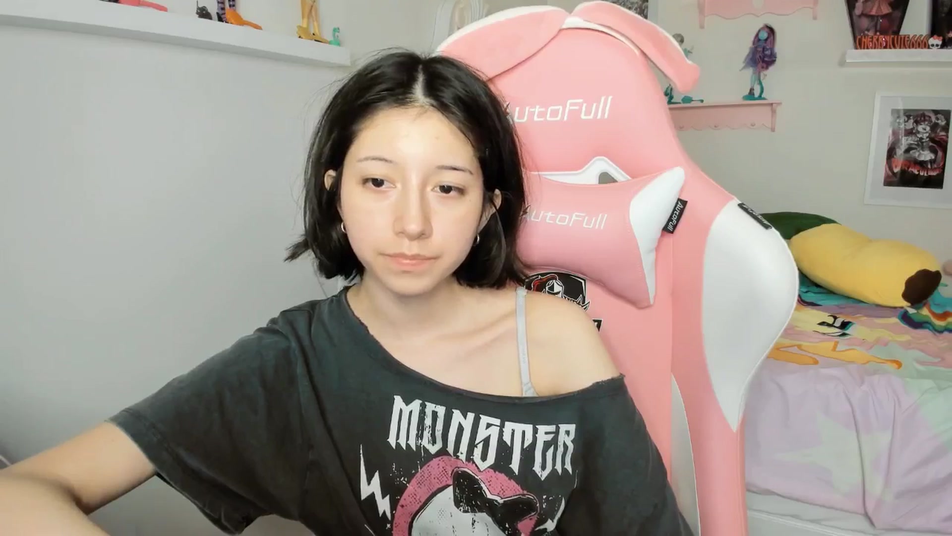 Gallery image thumbnail from Cherrycute666's myfreecams stream on, 05/03/2026, 07:07 image 7 of 20