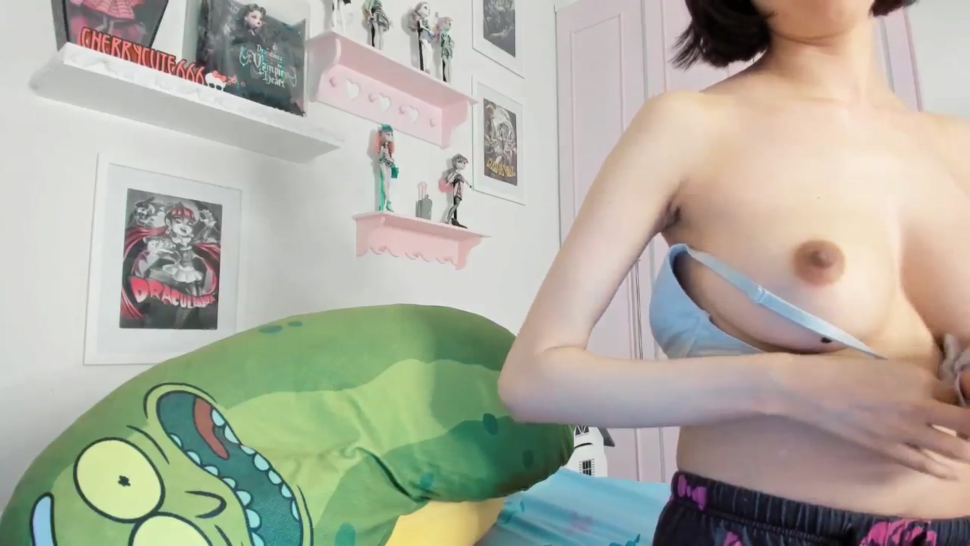 Gallery image thumbnail from Cherrycute666's myfreecams stream on, 05/03/2026, 08:21 image 18 of 20