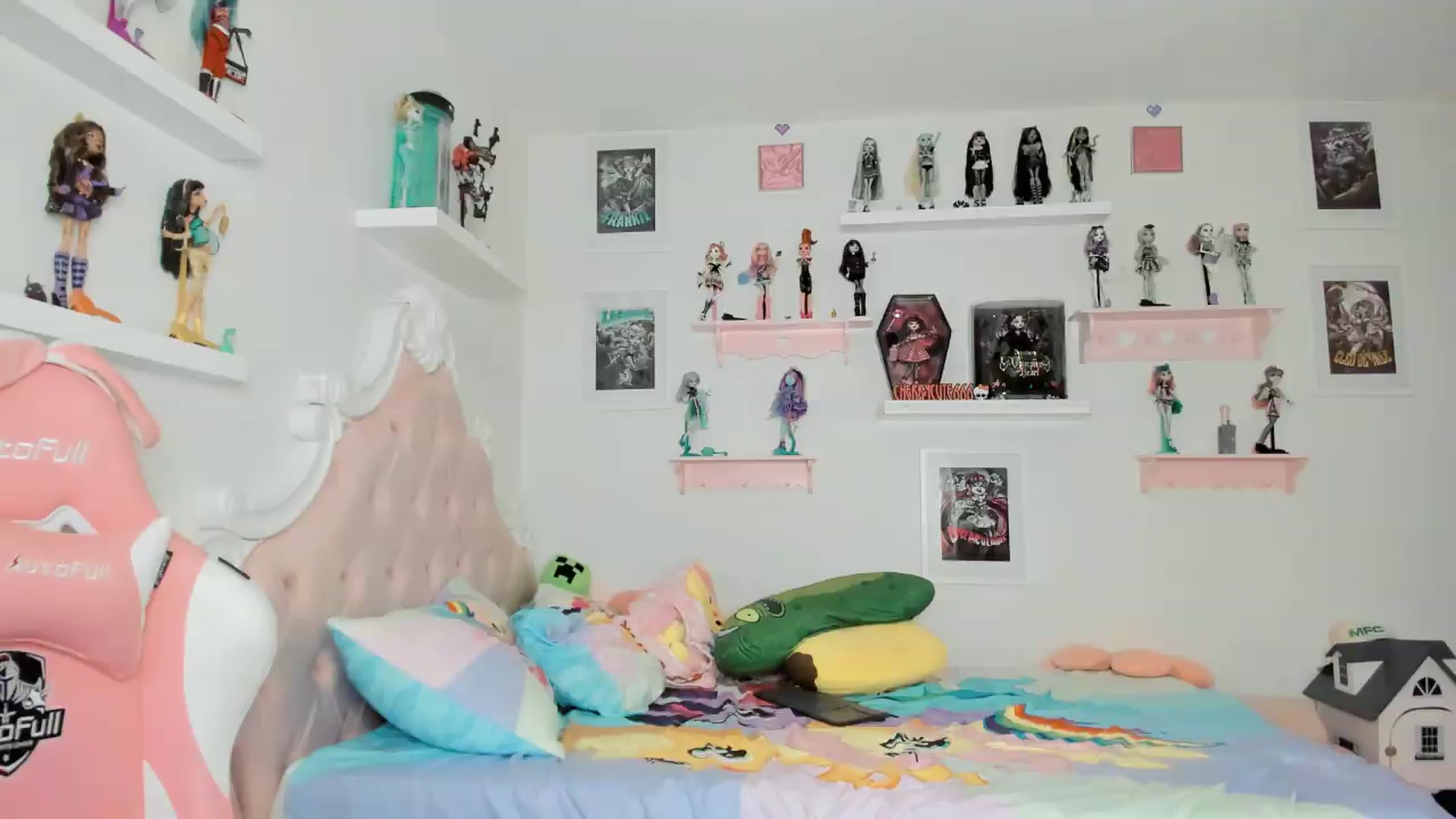 Gallery image thumbnail from Cherrycute666's myfreecams stream on, 05/05/2026, 06:16 image 7 of 20