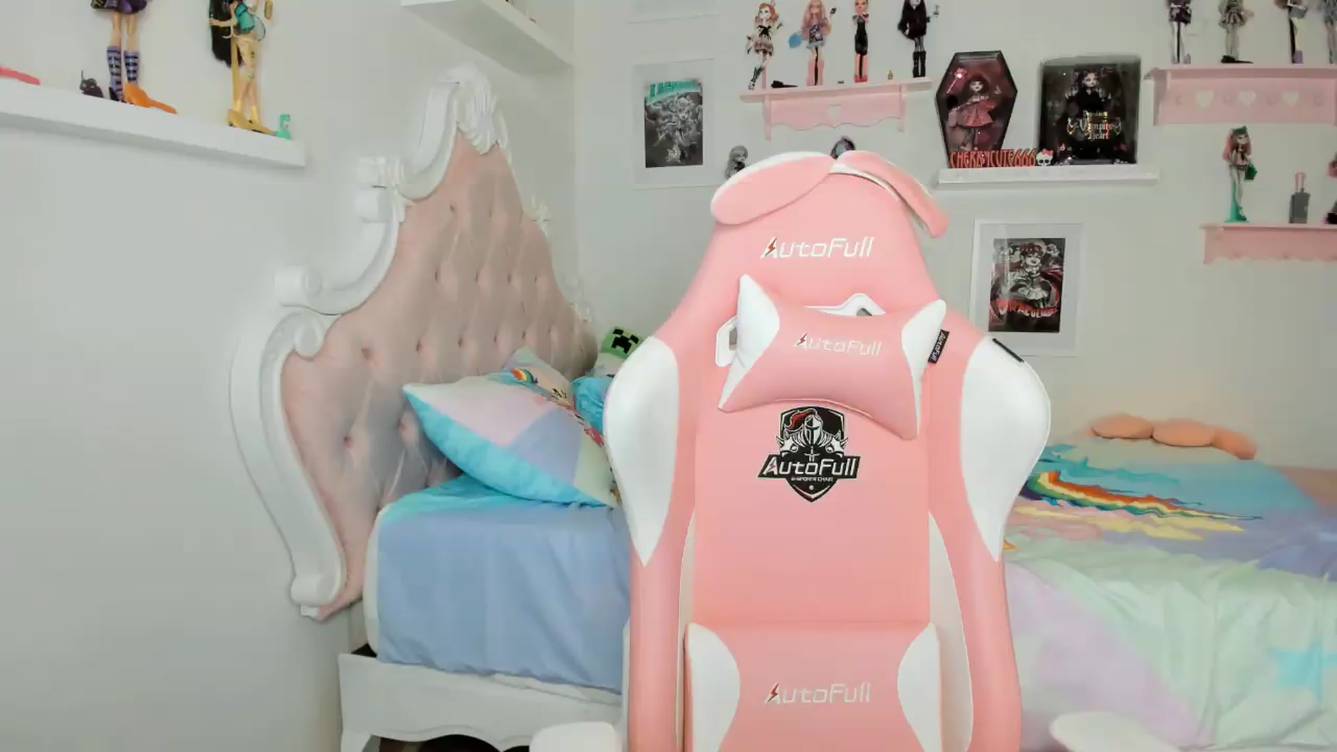 Gallery image thumbnail from Cherrycute666's myfreecams stream on, 05/05/2026, 06:16 image 2 of 20