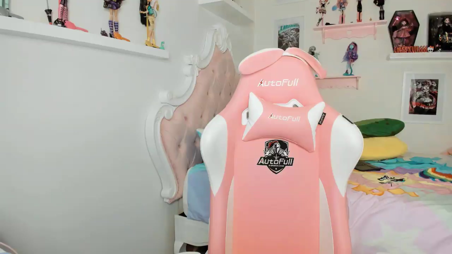 Gallery image thumbnail from Cherrycute666's myfreecams stream on, 05/05/2026, 06:16 image 13 of 20