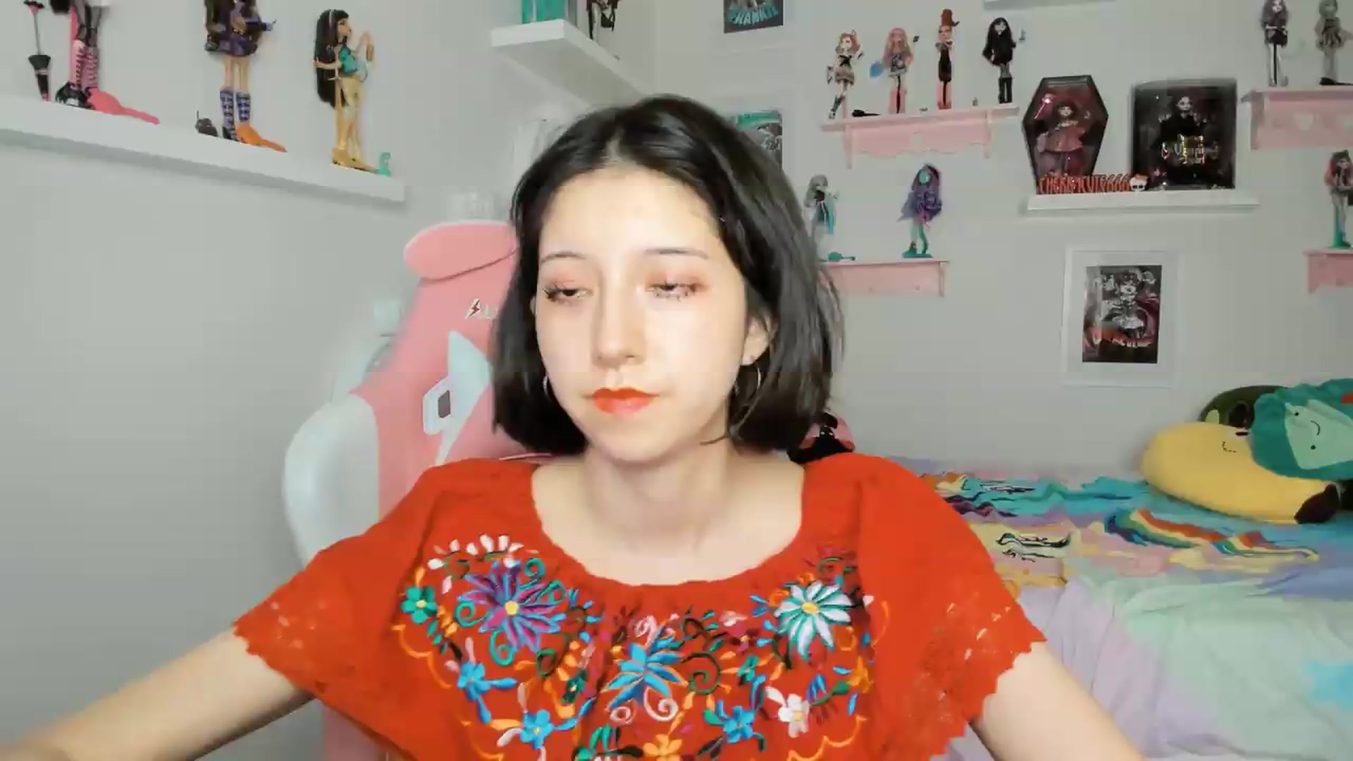 Gallery image thumbnail from Cherrycute666's myfreecams stream on, 05/06/2026, 04:32 image 16 of 20