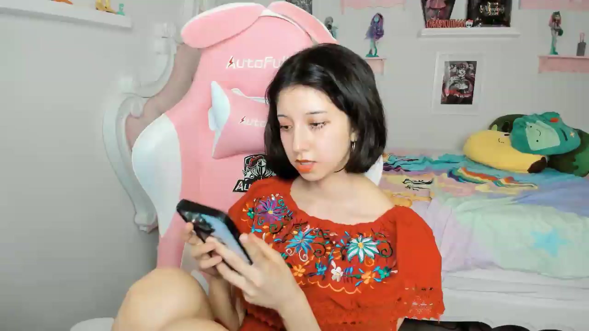 Gallery image thumbnail from Cherrycute666's myfreecams stream on, 05/06/2026, 04:32 image 17 of 20