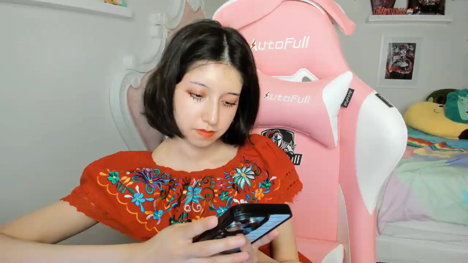 Gallery image thumbnail from Cherrycute666's myfreecams stream on, 05/06/2026, 04:32 image 1 of 20
