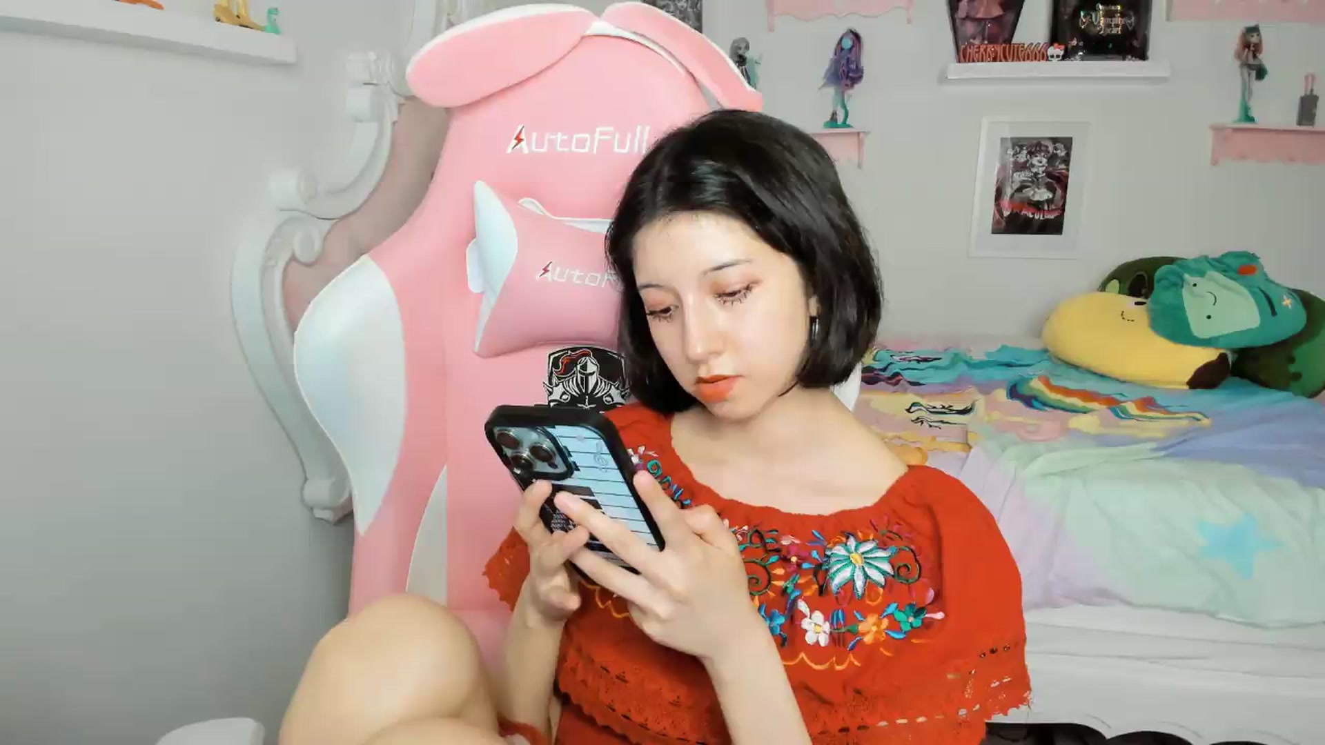Gallery image thumbnail from Cherrycute666's myfreecams stream on, 05/06/2026, 04:32 image 18 of 20