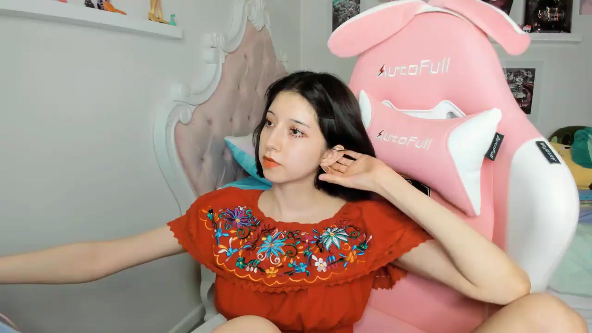 Gallery image thumbnail from Cherrycute666's myfreecams stream on, 05/06/2026, 04:32 image 8 of 20