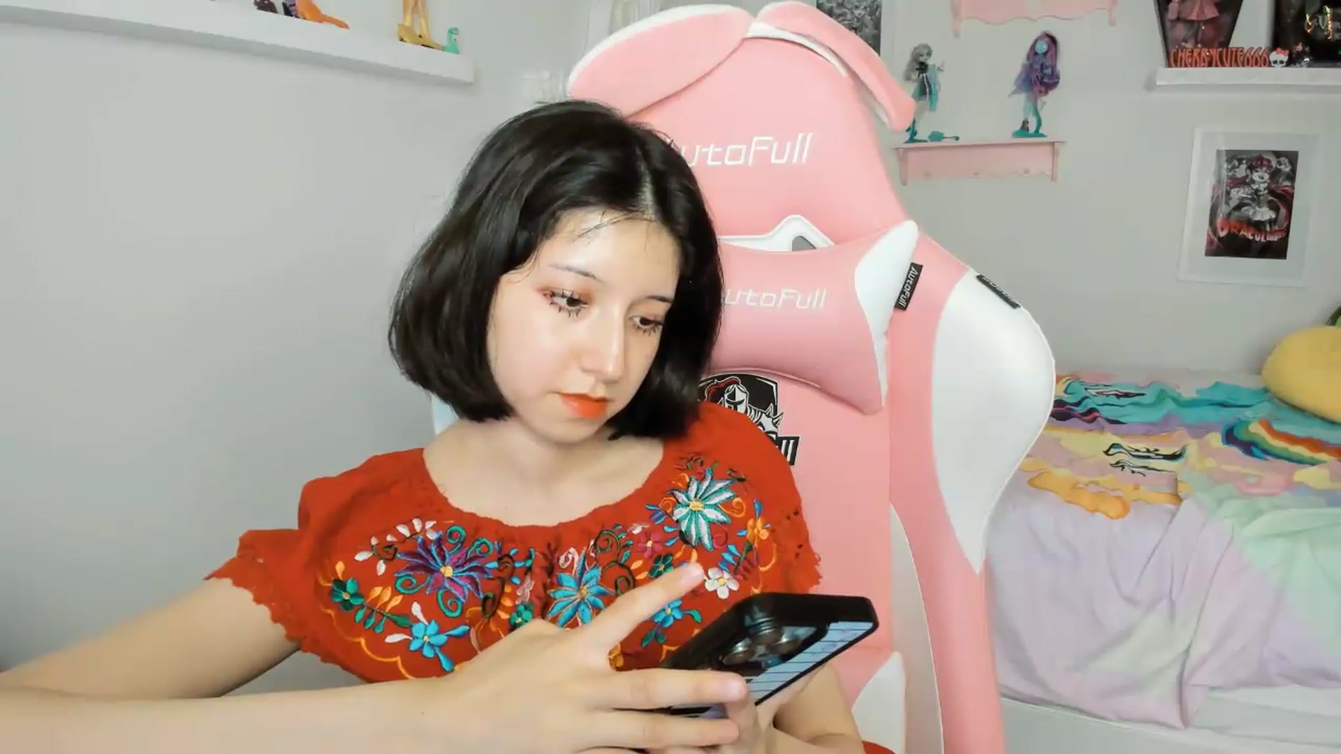 Gallery image thumbnail from Cherrycute666's myfreecams stream on, 05/06/2026, 07:23 image 7 of 20