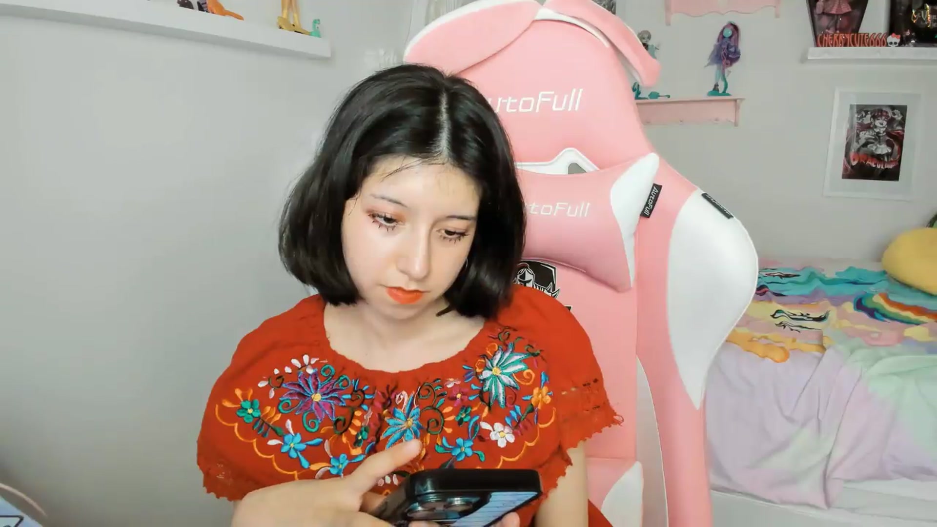 Gallery image thumbnail from Cherrycute666's myfreecams stream on, 05/06/2026, 07:23 image 8 of 20