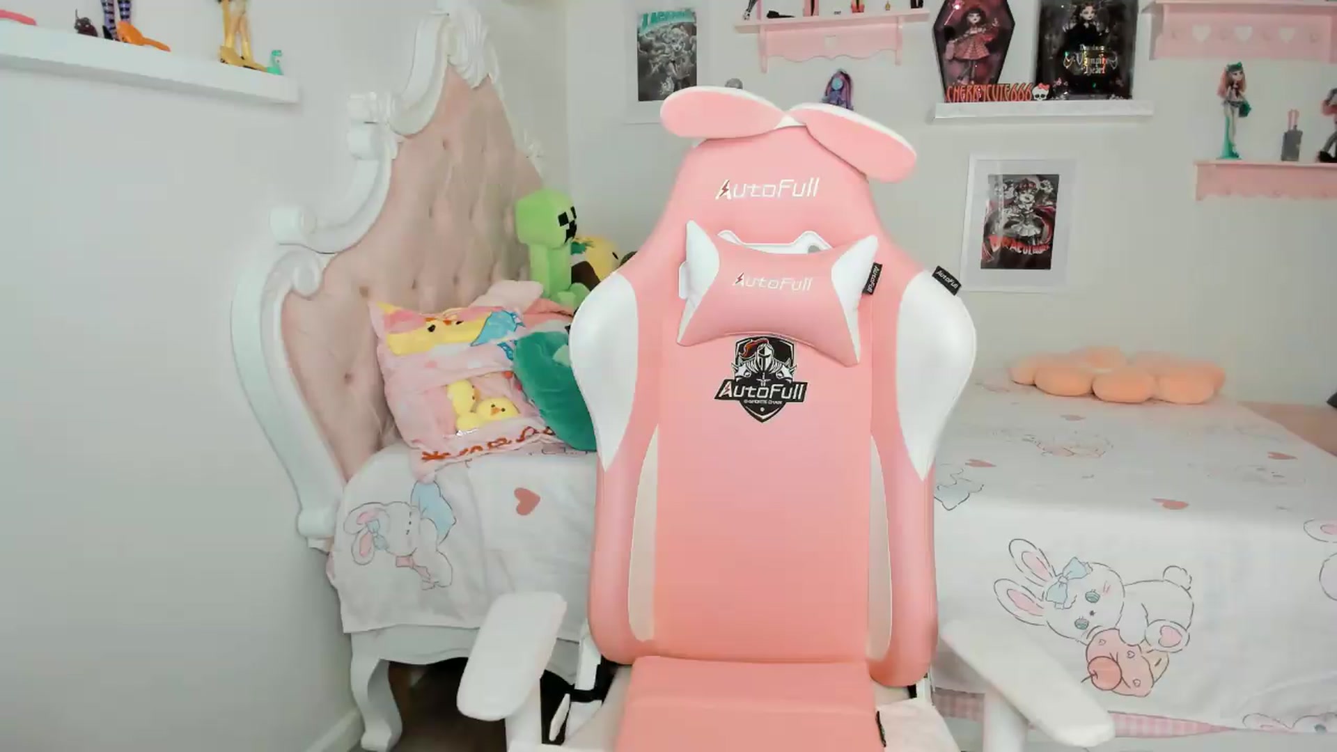 Gallery image thumbnail from Cherrycute666's myfreecams stream on, 05/08/2026, 04:39 image 20 of 20