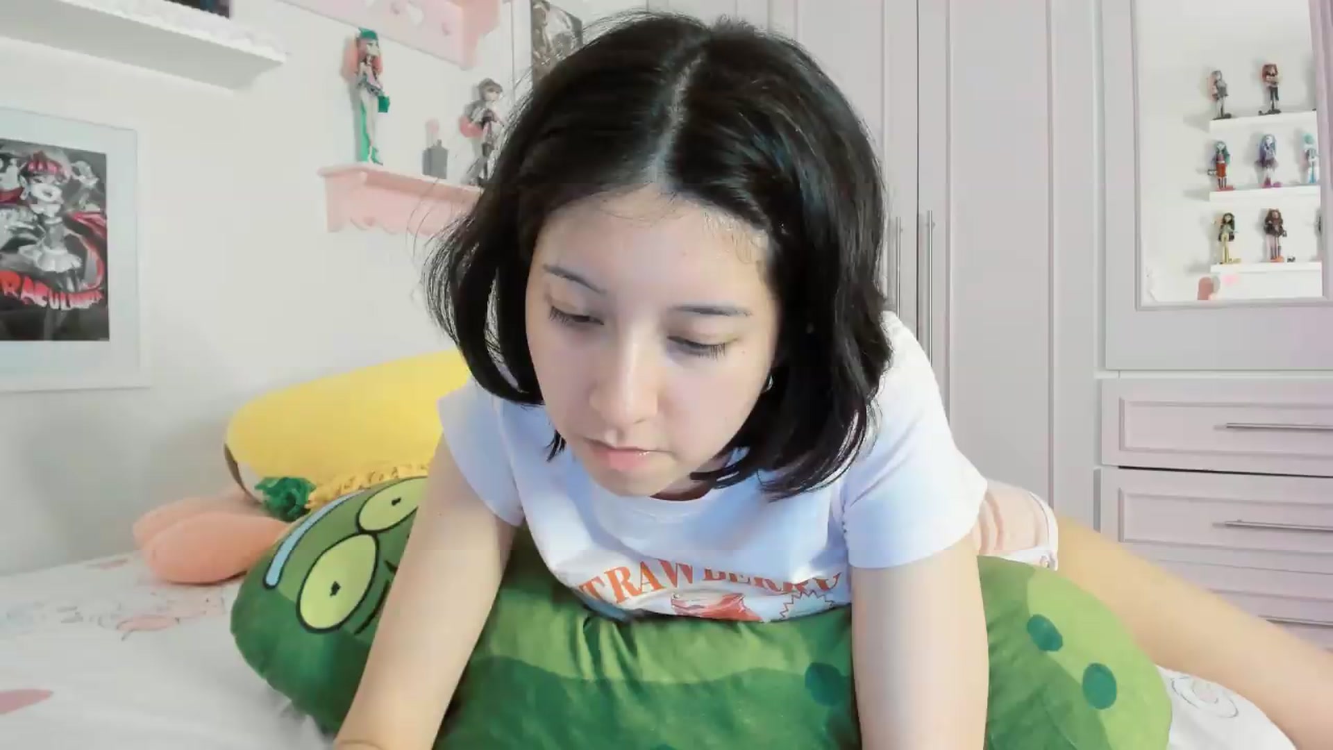 Gallery image thumbnail from Cherrycute666's myfreecams stream on, 05/08/2026, 06:26 image 13 of 20