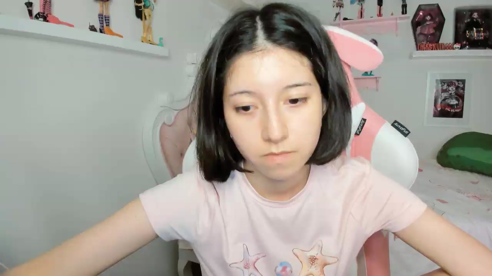Gallery image thumbnail from Cherrycute666's myfreecams stream on, 05/09/2026, 02:46 image 13 of 20