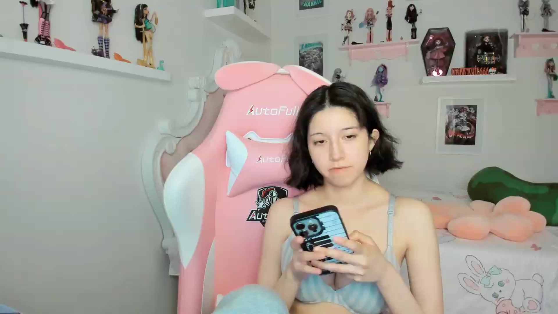 Gallery image thumbnail from Cherrycute666's myfreecams stream on, 05/10/2026, 06:07 image 12 of 20
