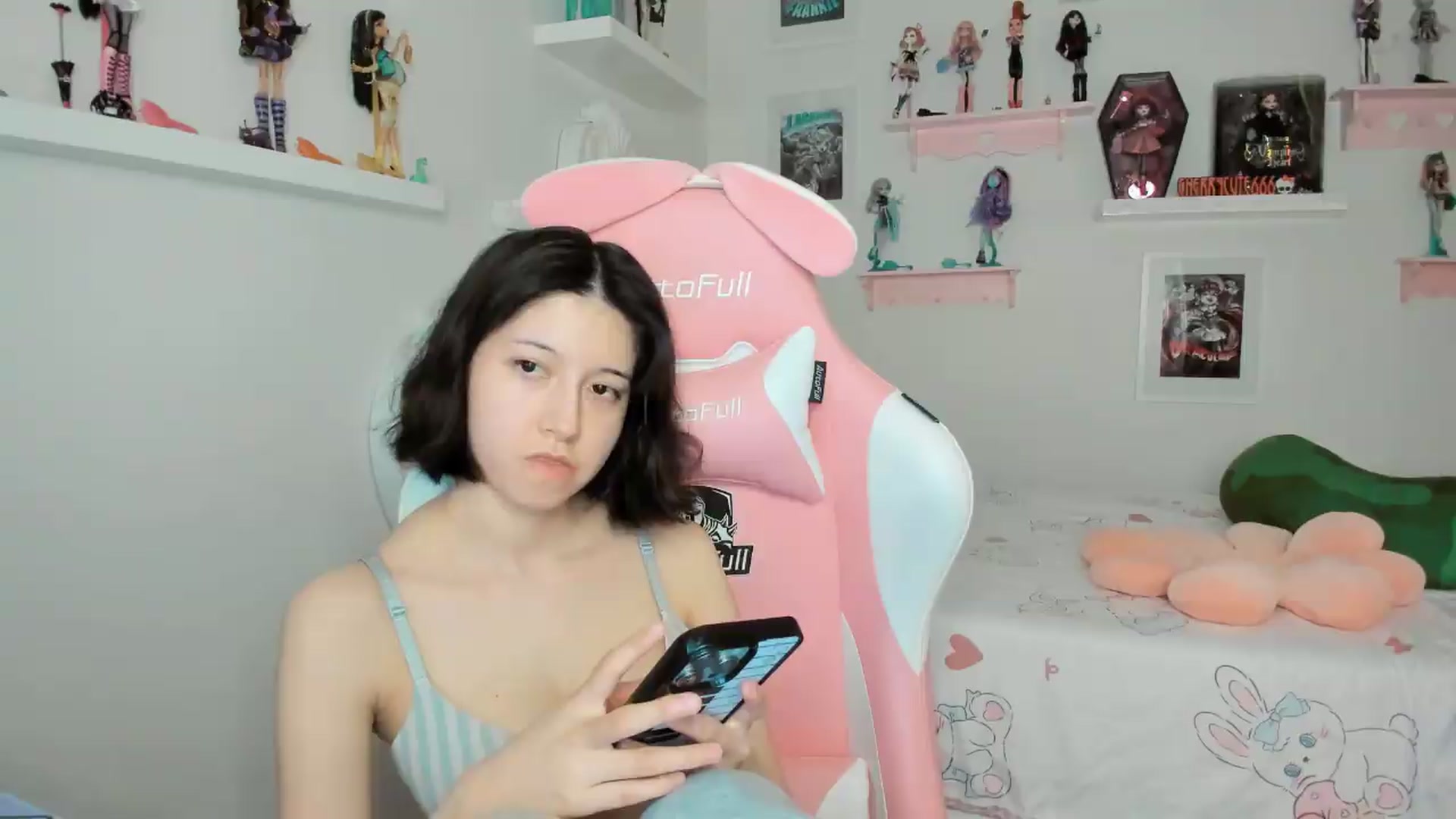 Gallery image thumbnail from Cherrycute666's myfreecams stream on, 05/10/2026, 06:07 image 14 of 20