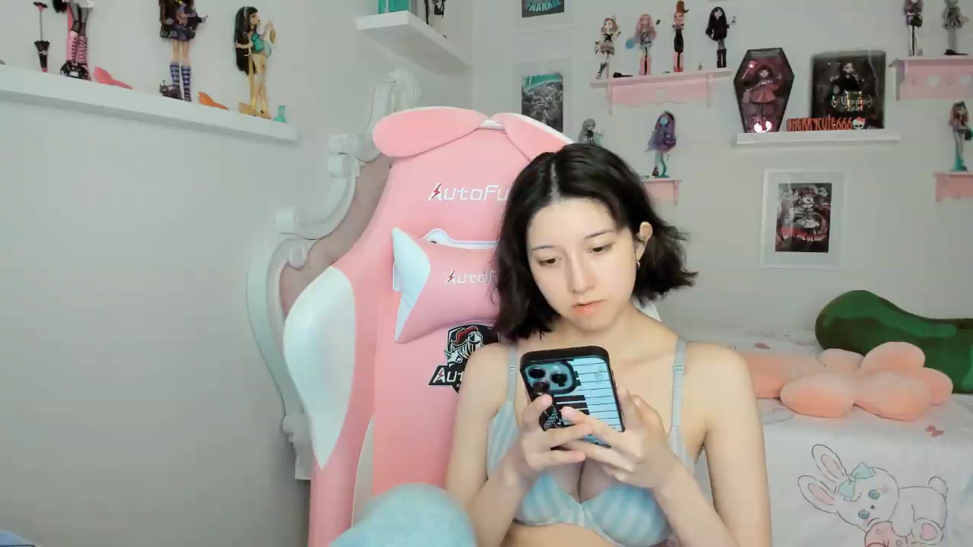 Gallery image thumbnail from Cherrycute666's myfreecams stream on, 05/10/2026, 06:07 image 11 of 20