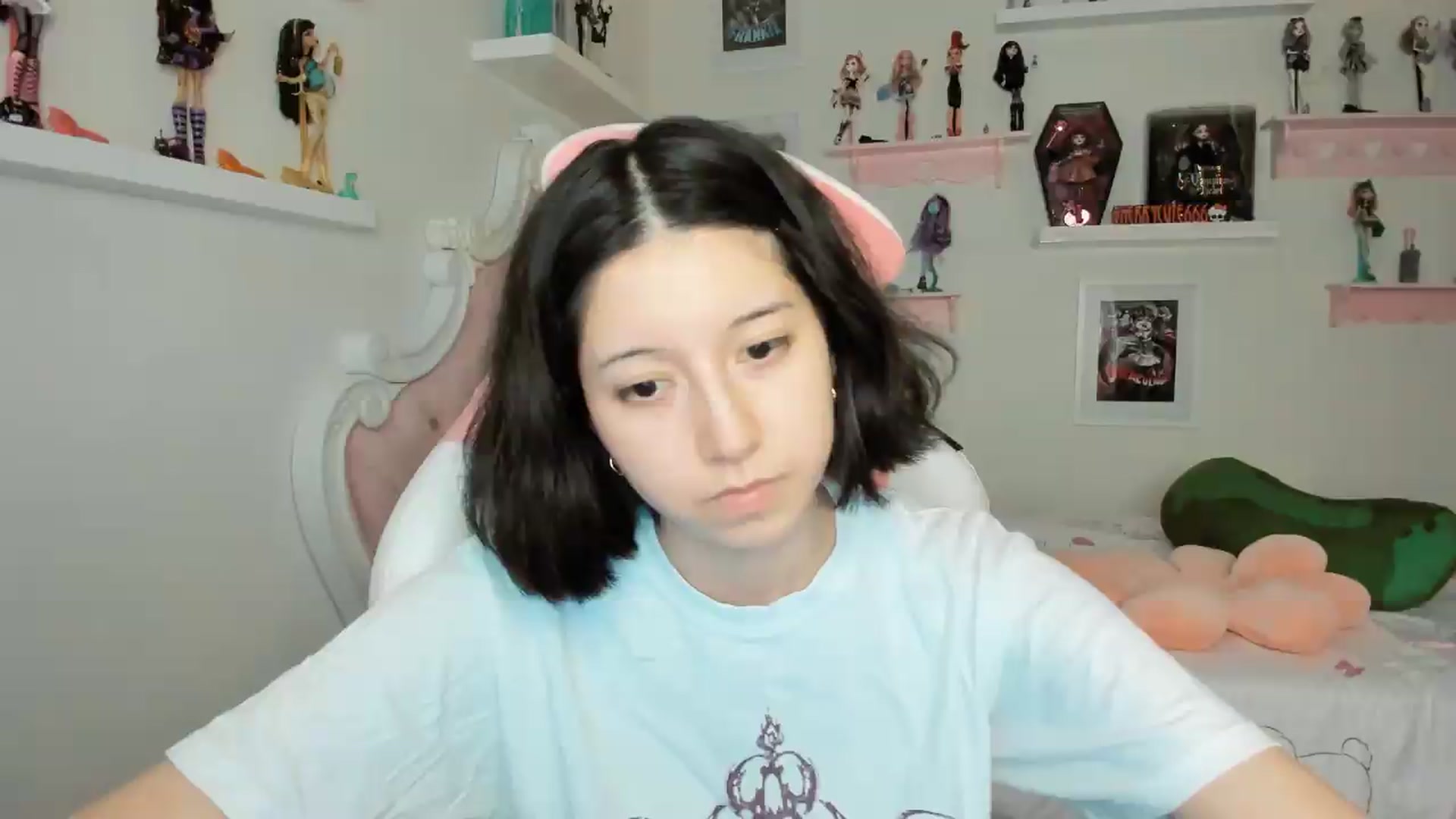 Gallery image thumbnail from Cherrycute666's myfreecams stream on, 05/10/2026, 07:55 image 9 of 20