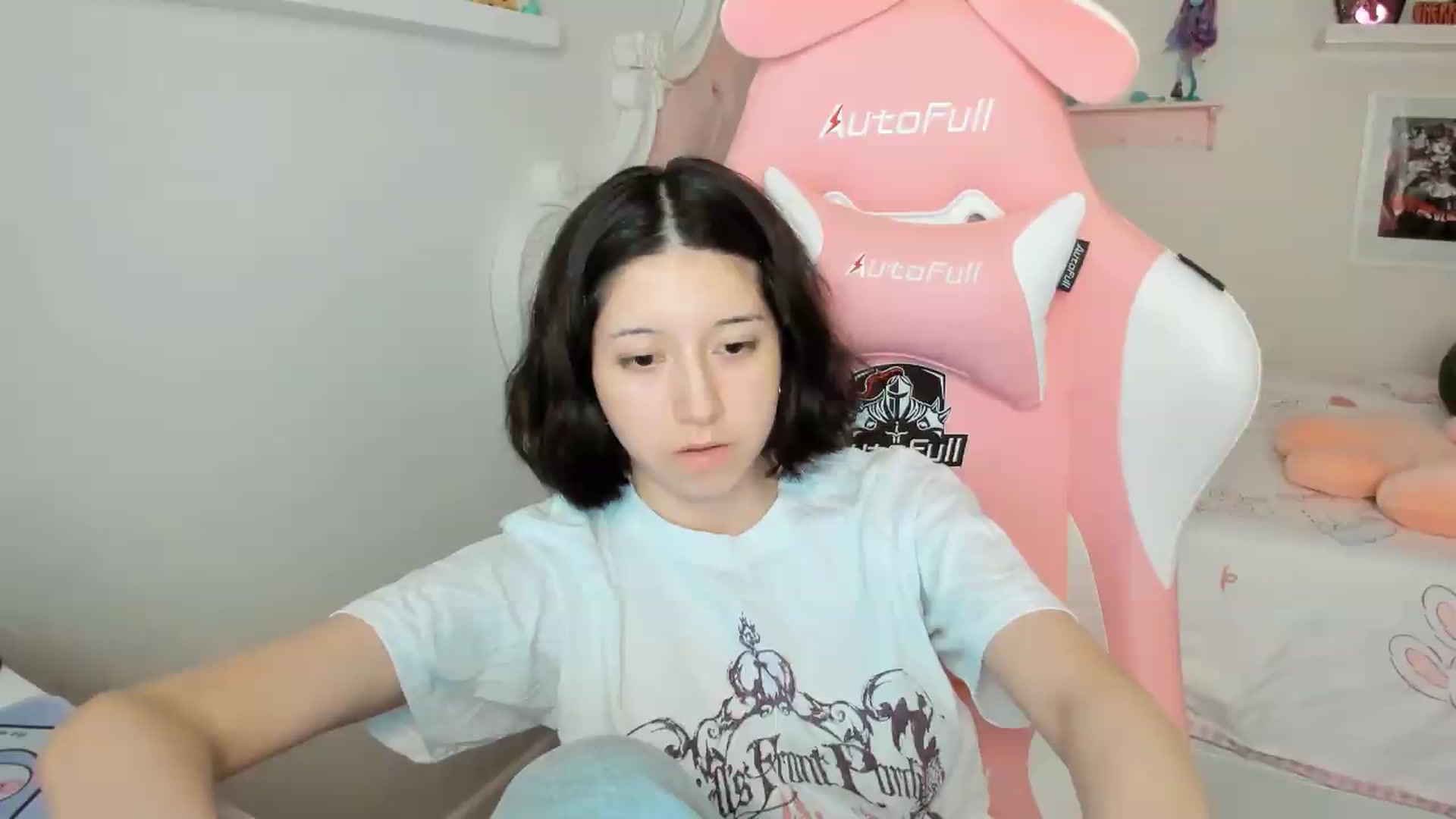Gallery image thumbnail from Cherrycute666's myfreecams stream on, 05/10/2026, 08:50 image 4 of 20