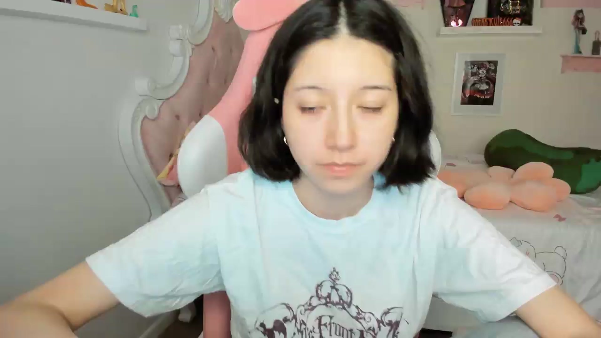 Gallery image thumbnail from Cherrycute666's myfreecams stream on, 05/10/2026, 08:50 image 17 of 20